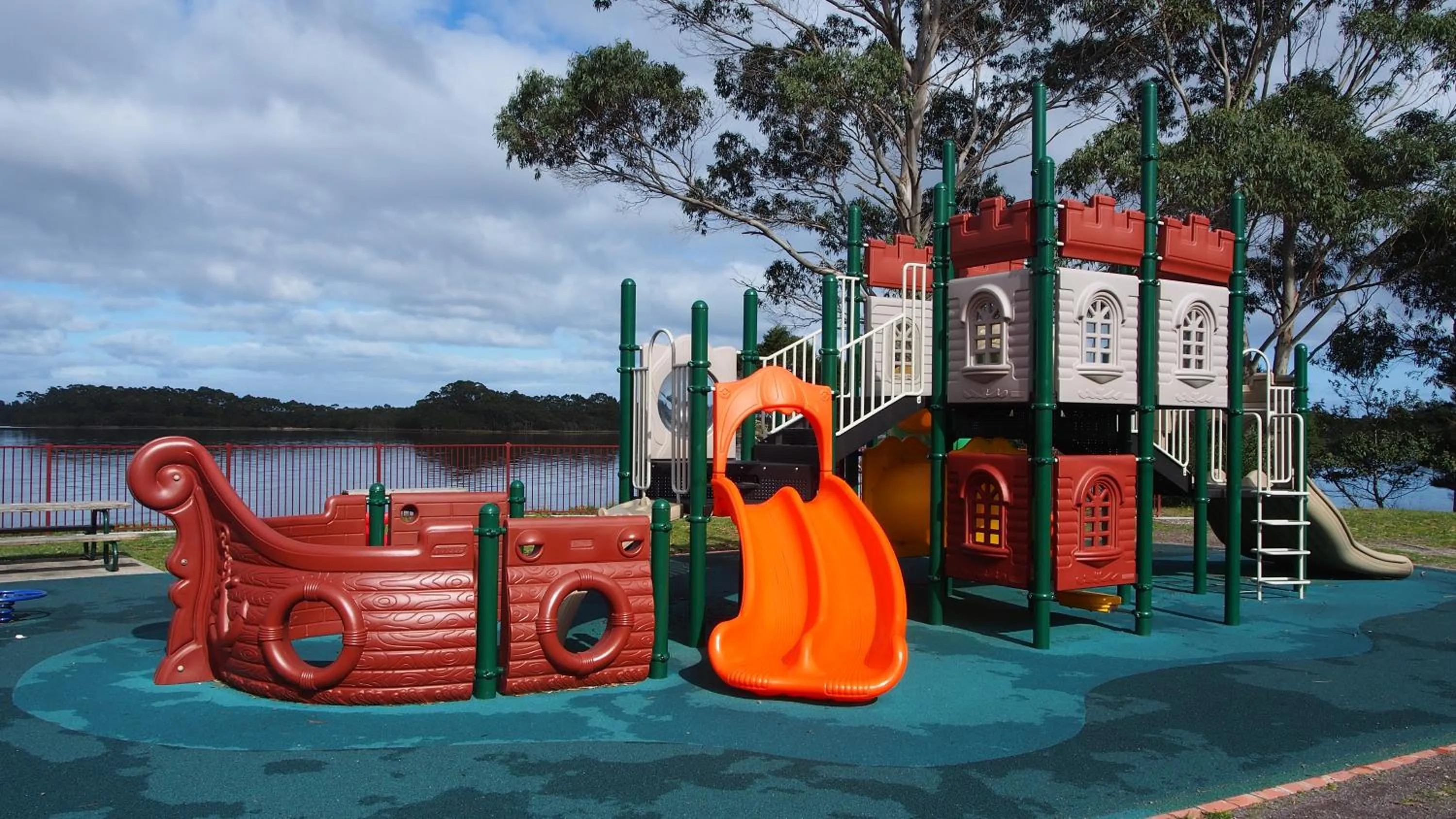 Children play ground in BIG4 Strahan Holiday Retreat