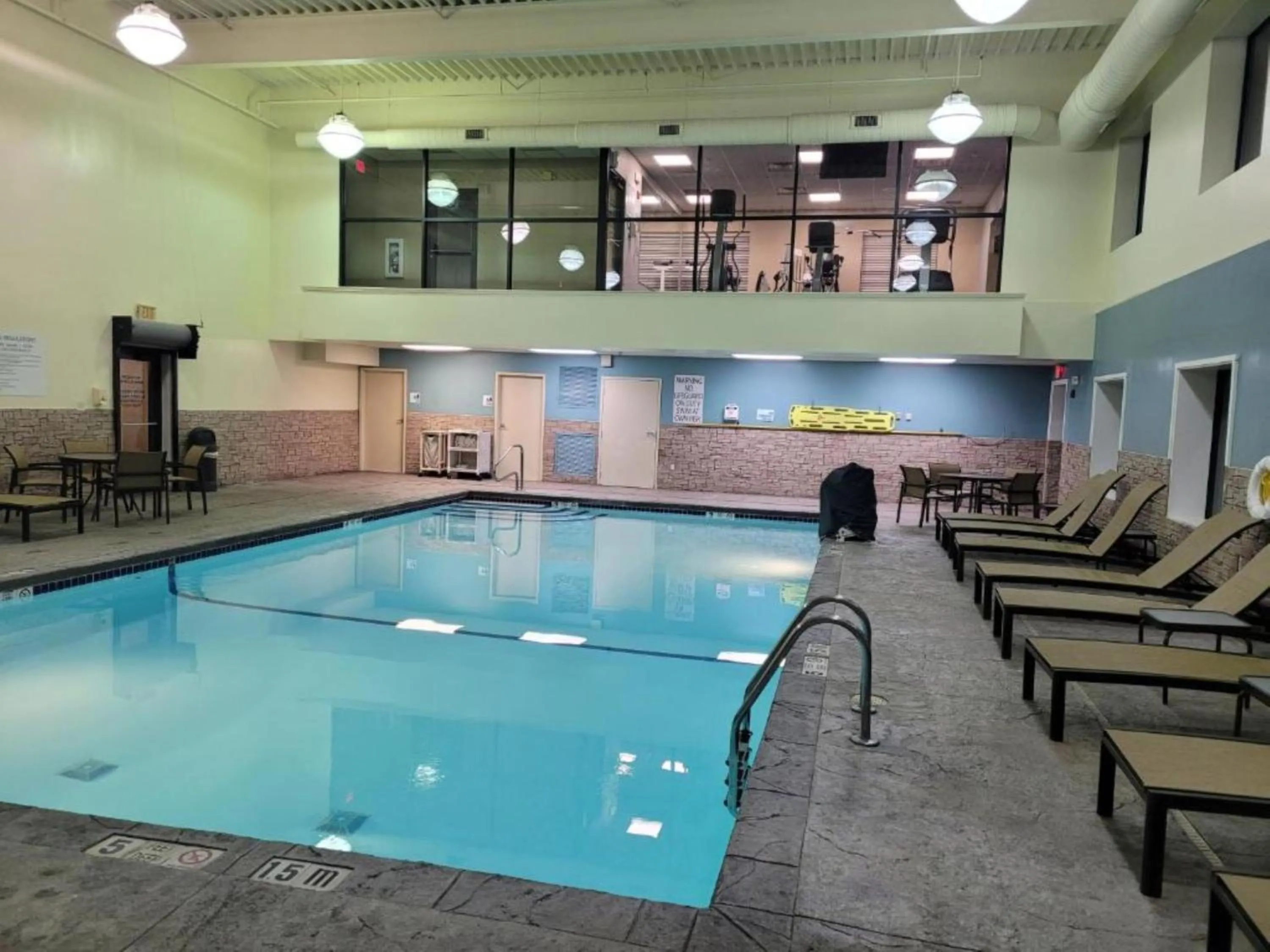 Swimming pool in Holiday Inn Express & Suites Buffalo Airport by IHG