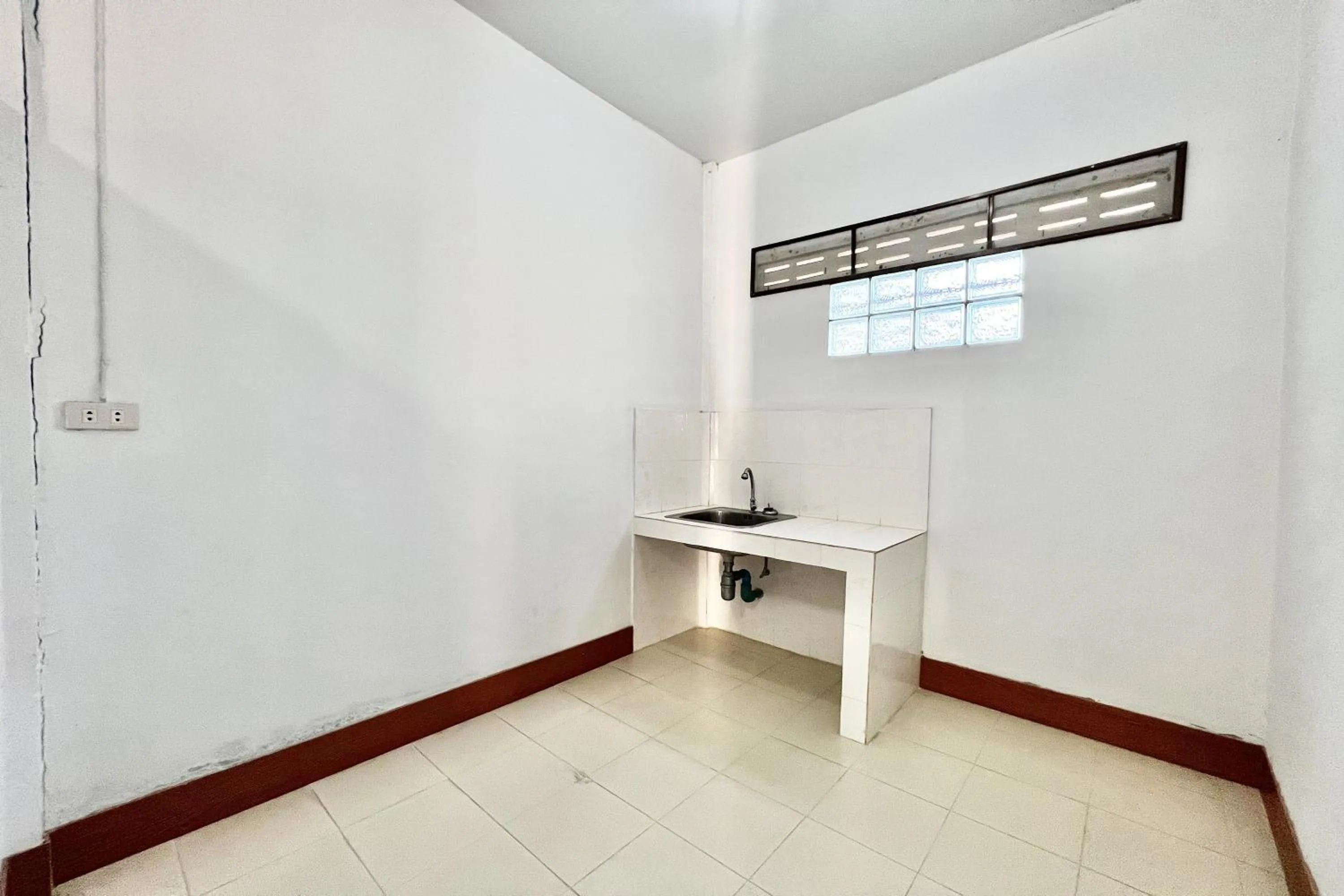 dishwasher in Ruentara Resort & Villa