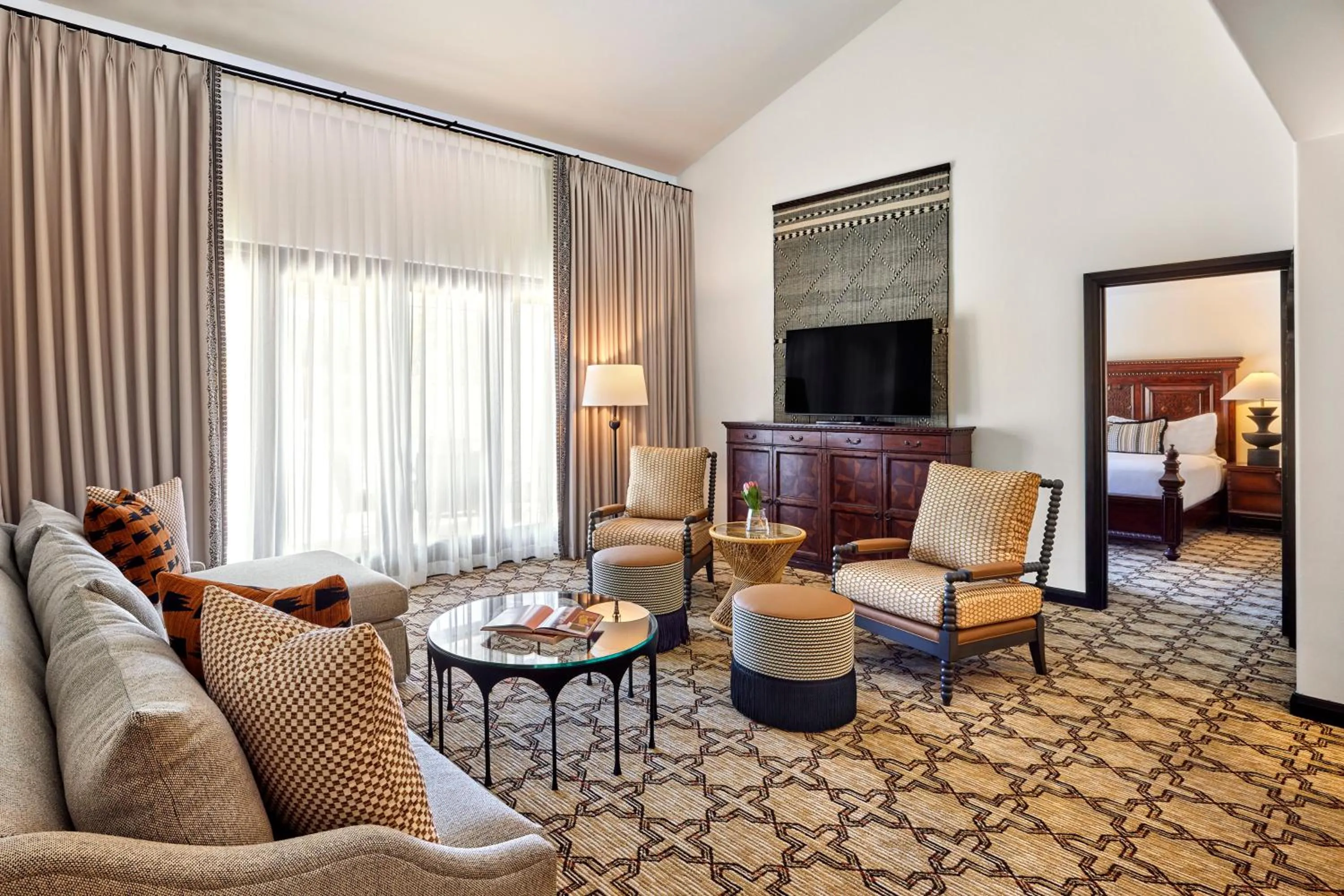 Camelback View Suite - 1 King Bed in Omni Scottsdale Resort & Spa at Montelucia