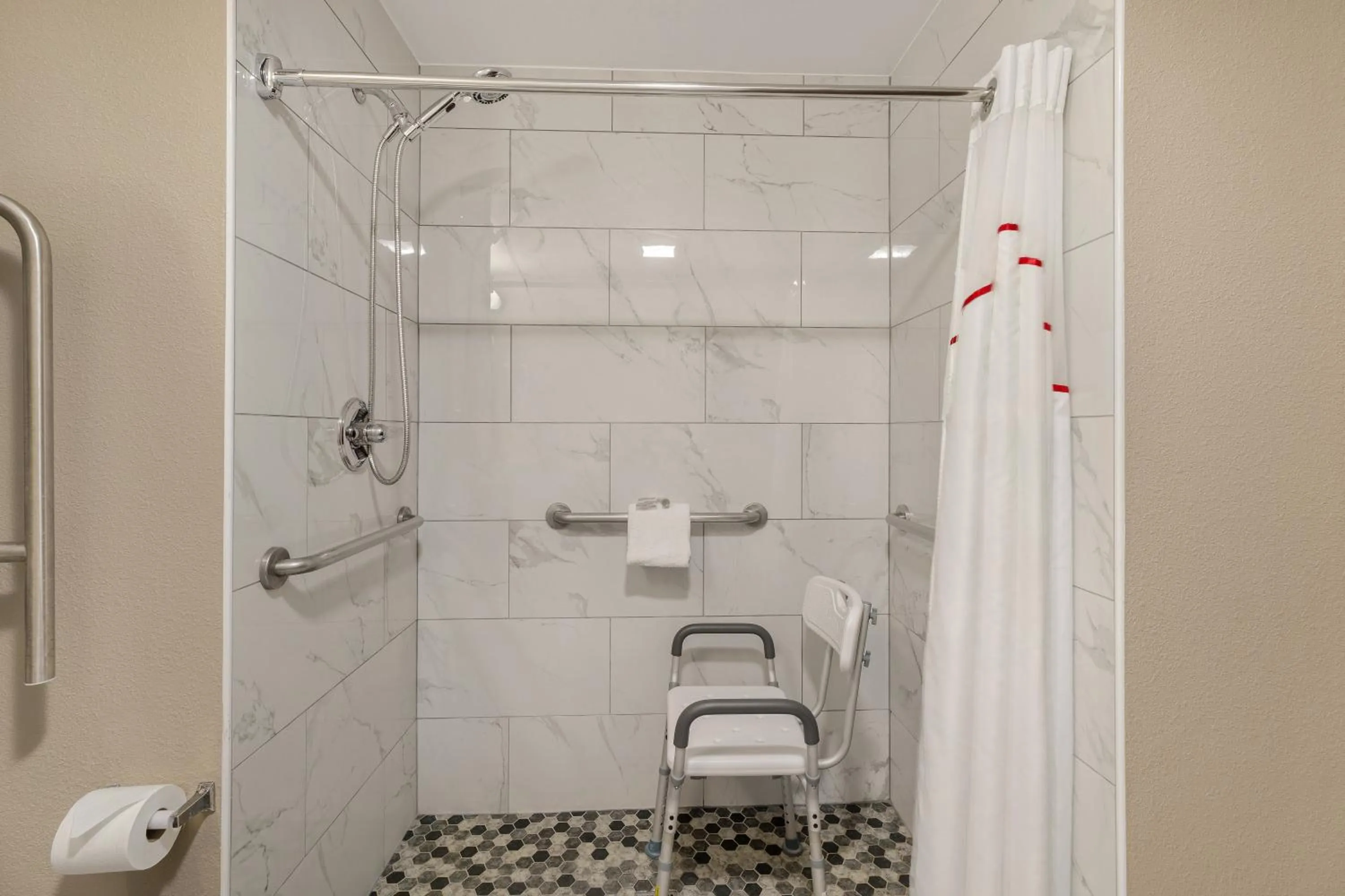 Bathroom in Red Roof Inn & Suites Newport - Middletown, RI