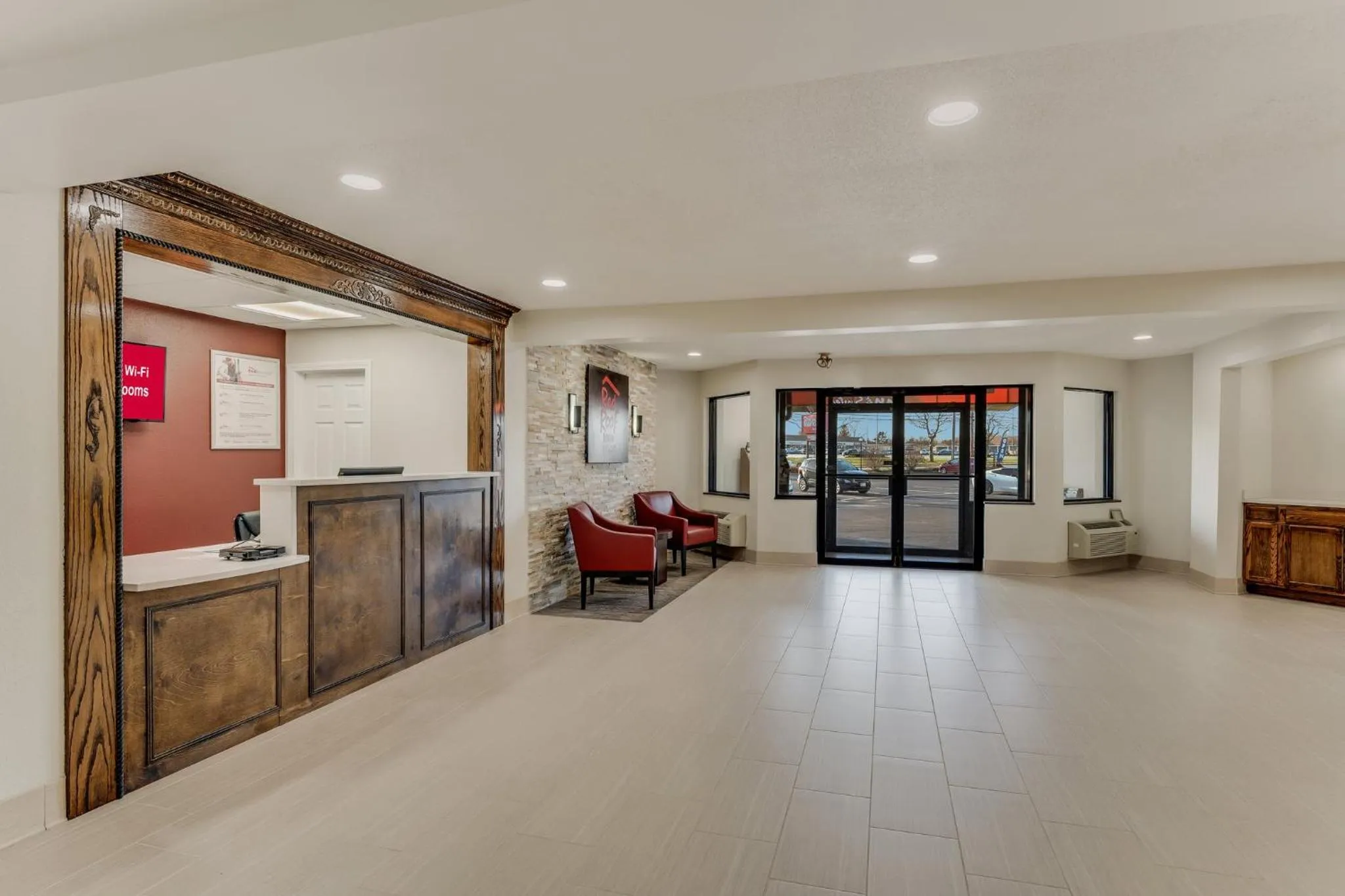 Lobby or reception in Red Roof Inn & Suites Newport - Middletown, RI