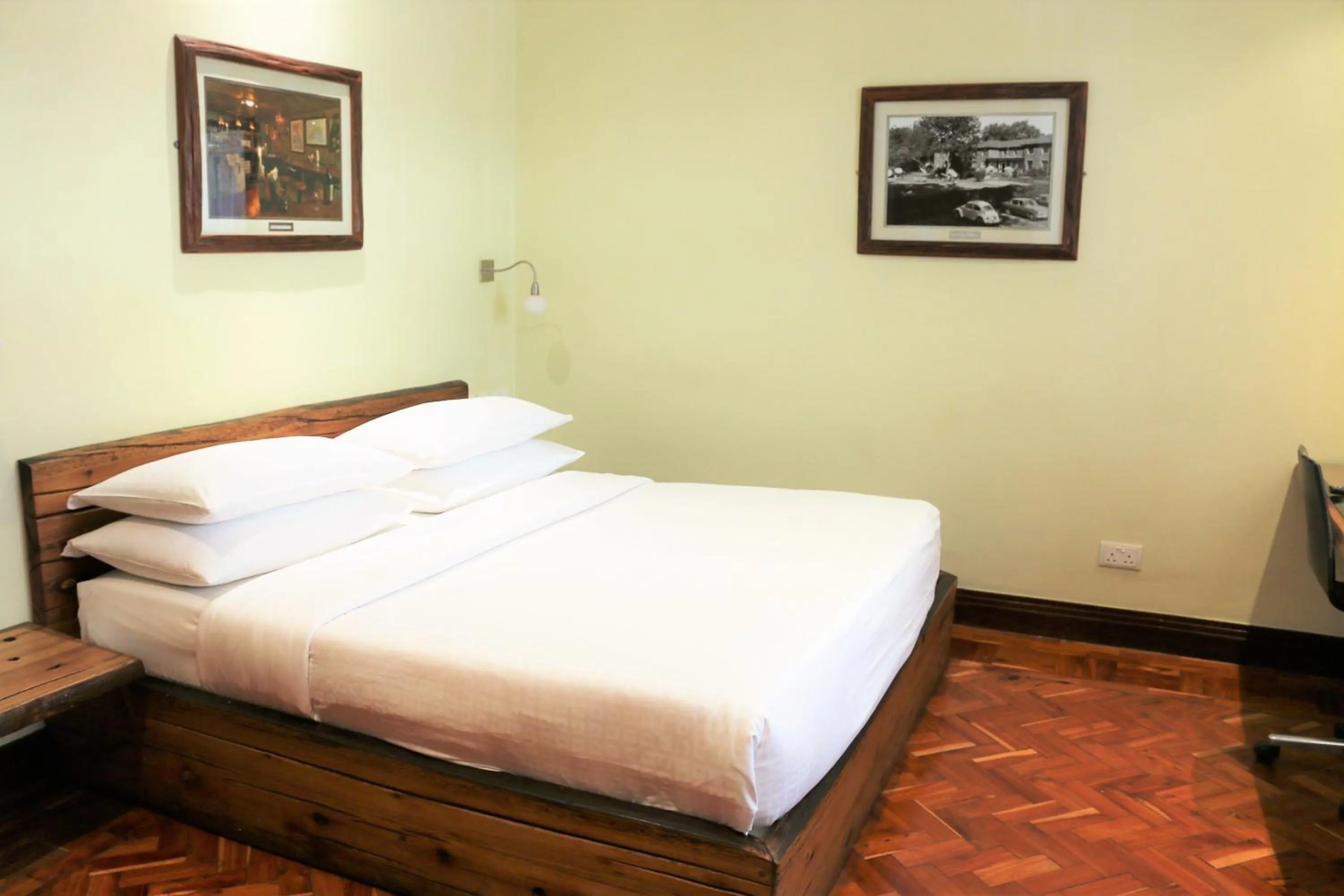 Photo of the whole room, Bed in Fairview Nairobi