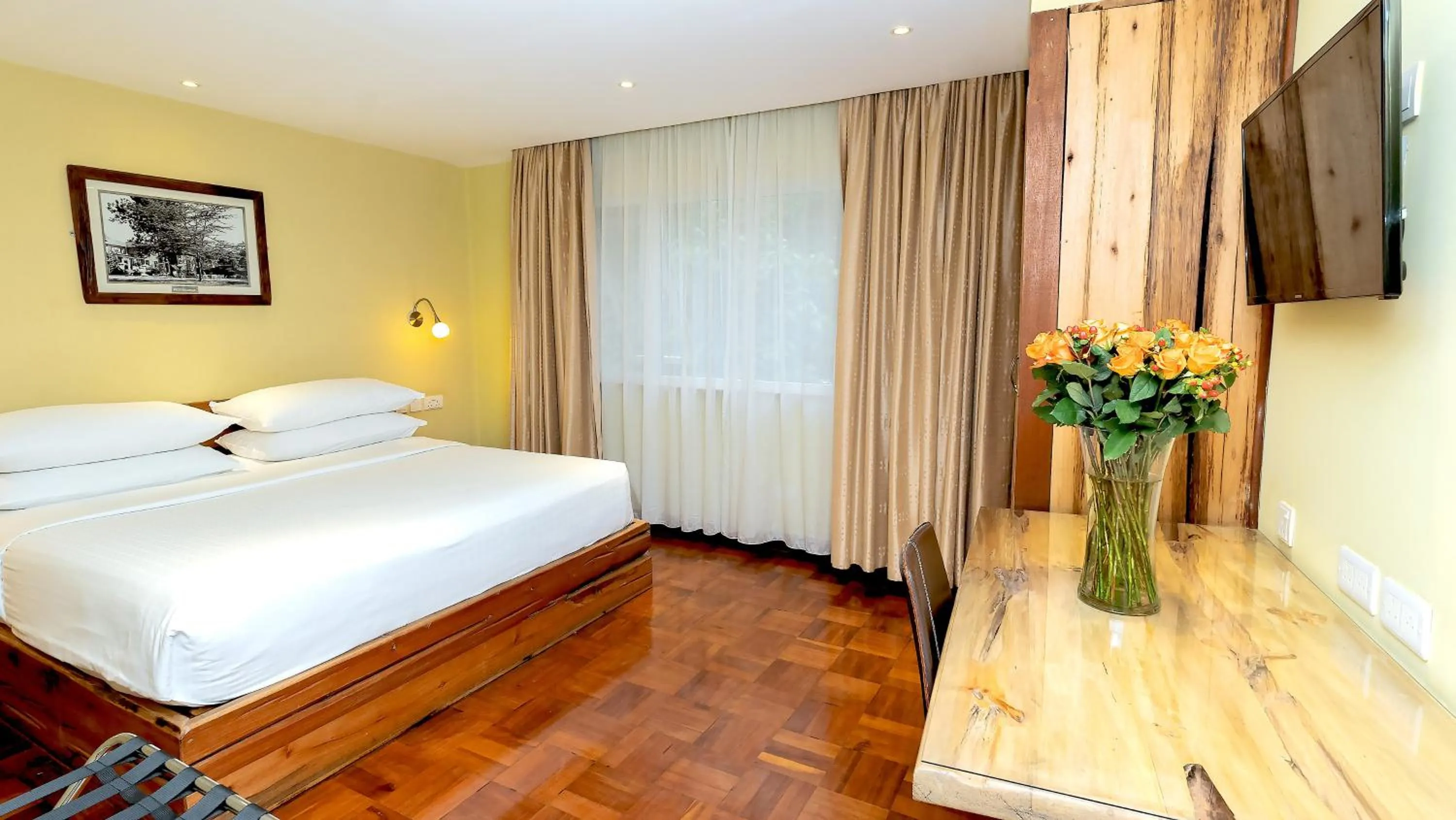 Photo of the whole room, Bed in Fairview Nairobi