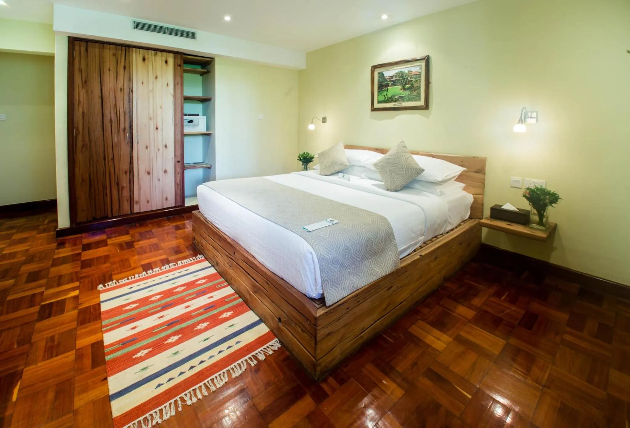 Photo of the whole room, Bed in Fairview Nairobi