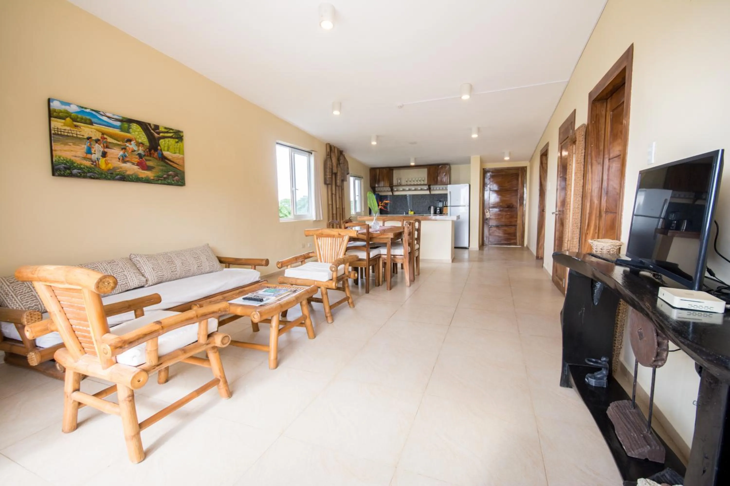 Communal lounge/ TV room in Boracay Amor Apartment