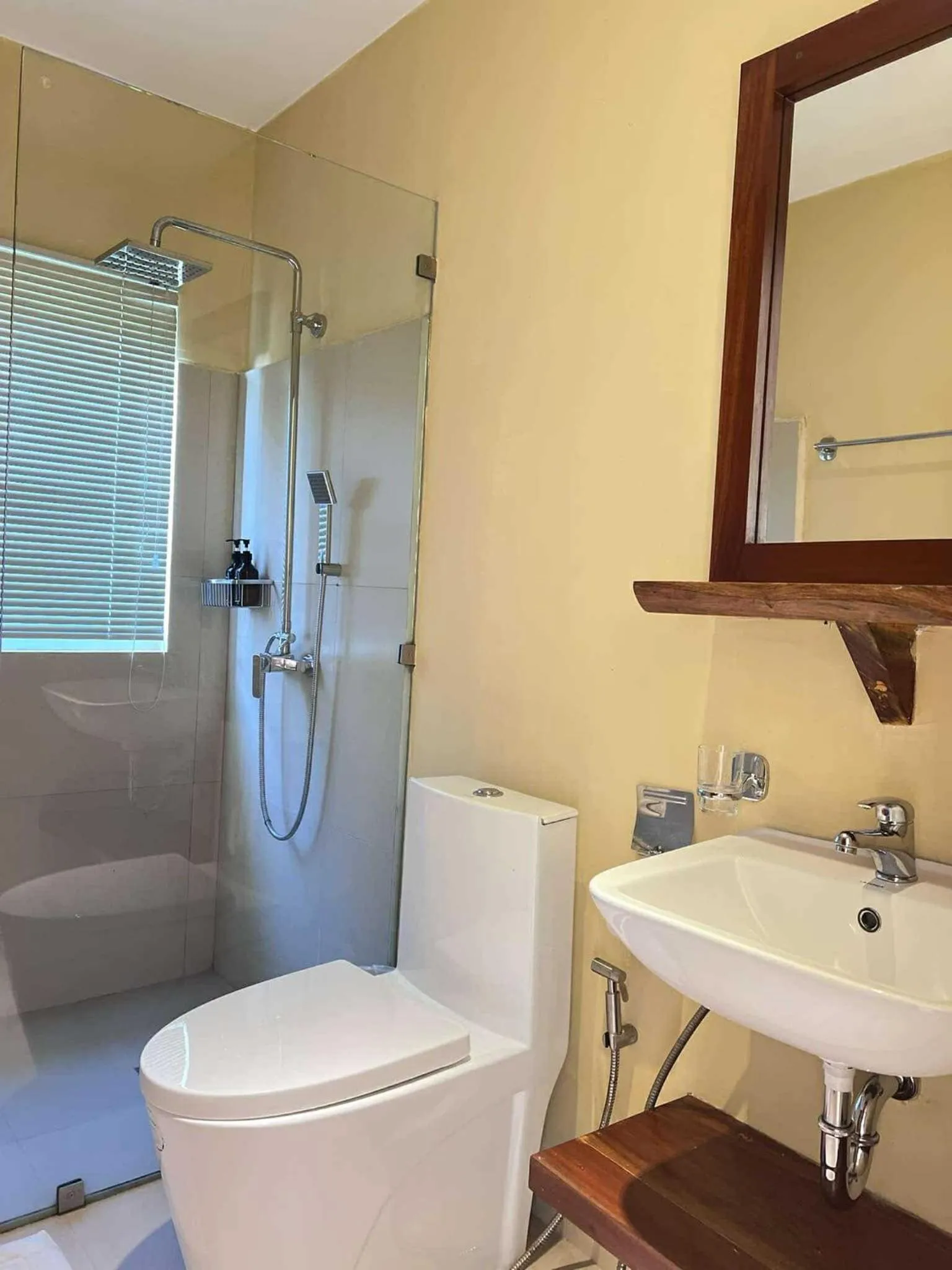 Shower in Boracay Amor Apartment