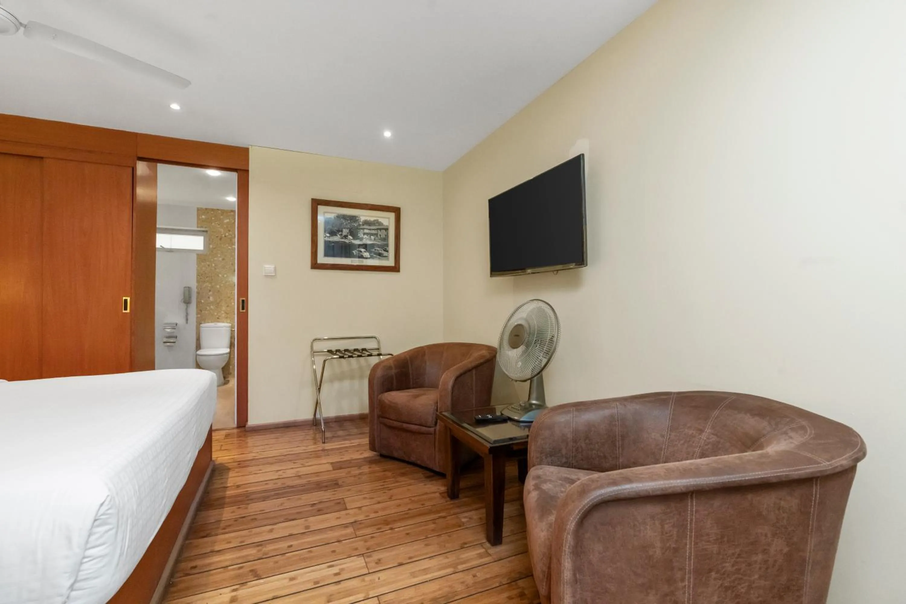 Bed in Best Western Nairobi Upper Hill