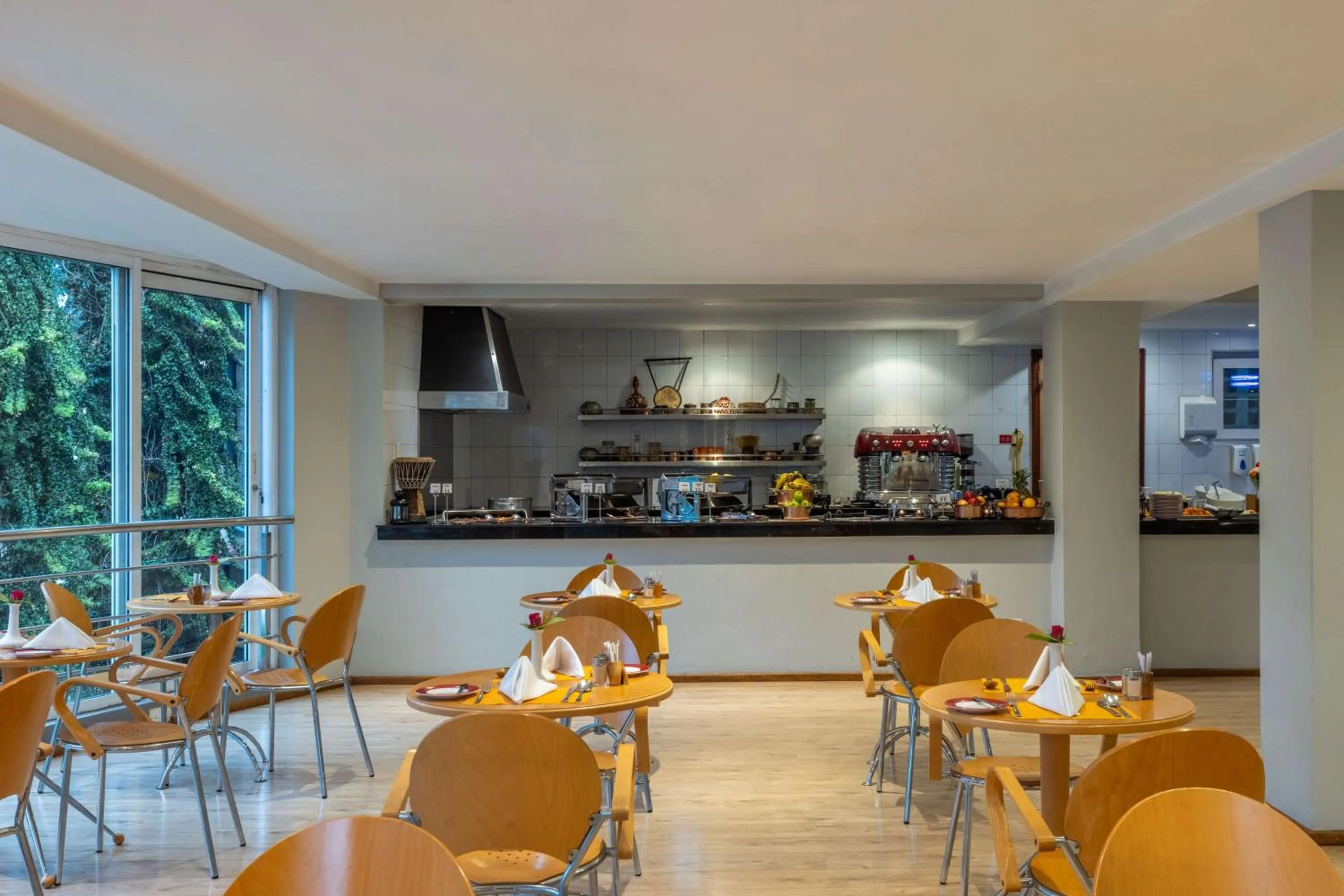 Restaurant/places to eat in Best Western Nairobi Upper Hill