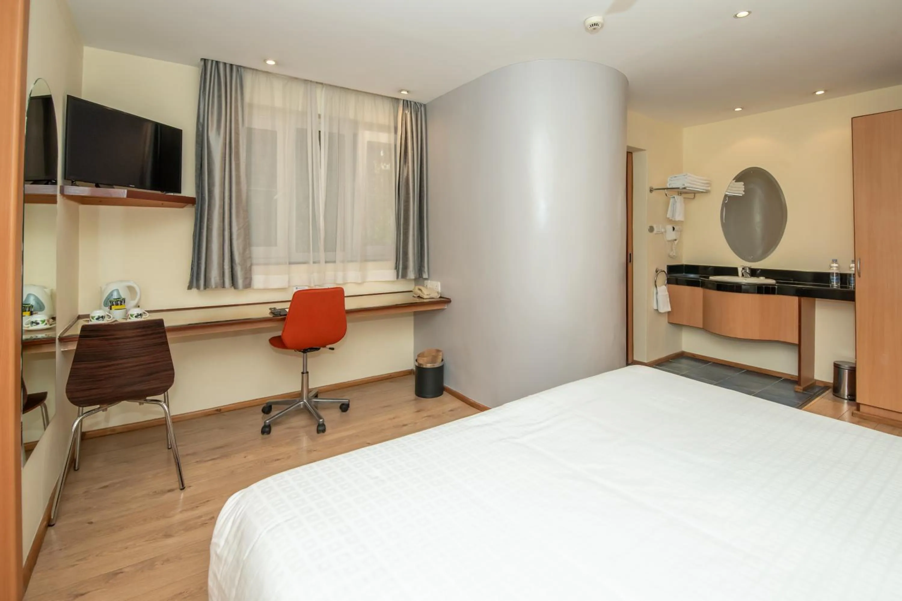 Bed in Best Western Nairobi Upper Hill