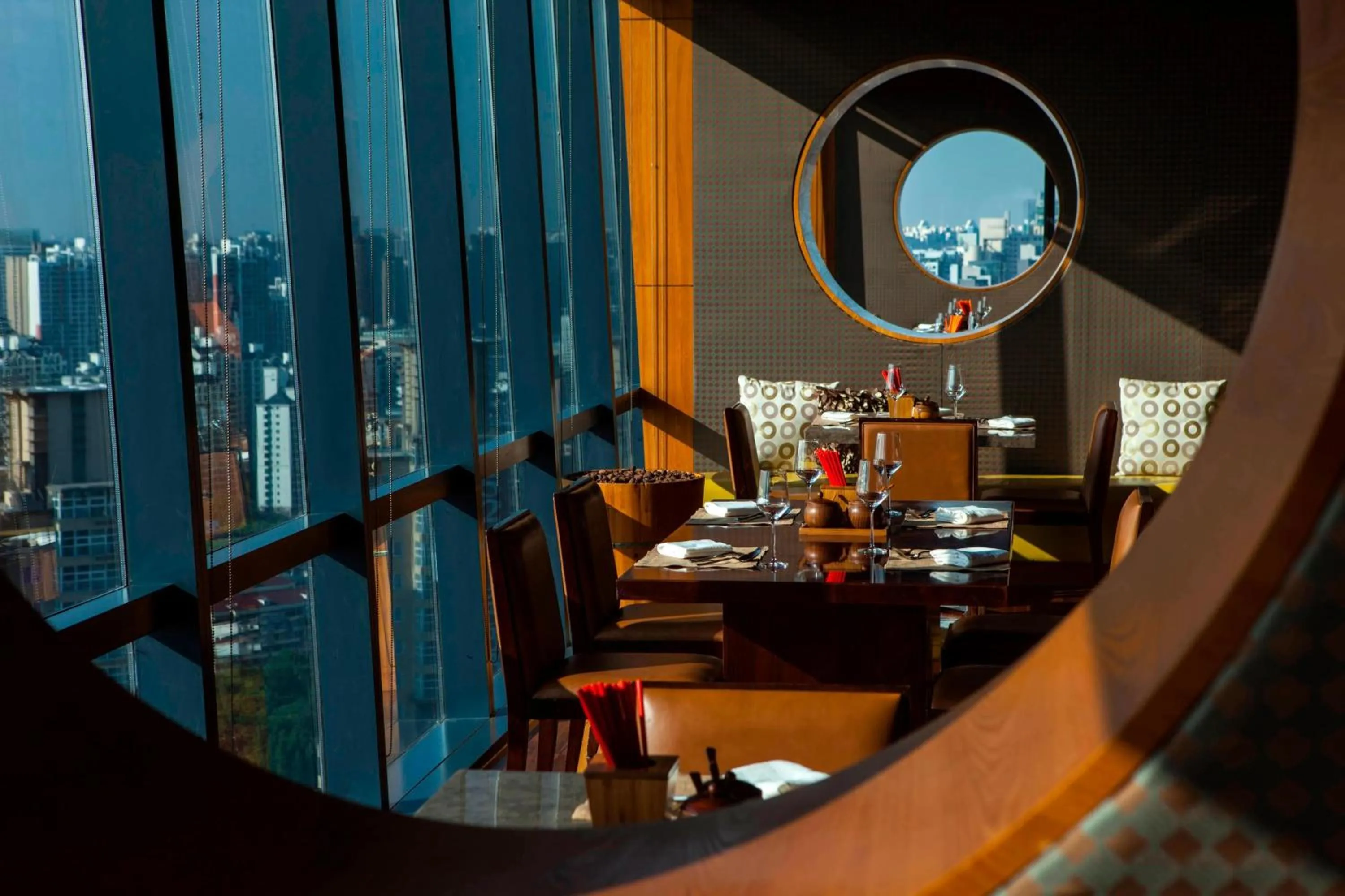 Restaurant/places to eat in Renaissance Shanghai Zhongshan Park Hotel