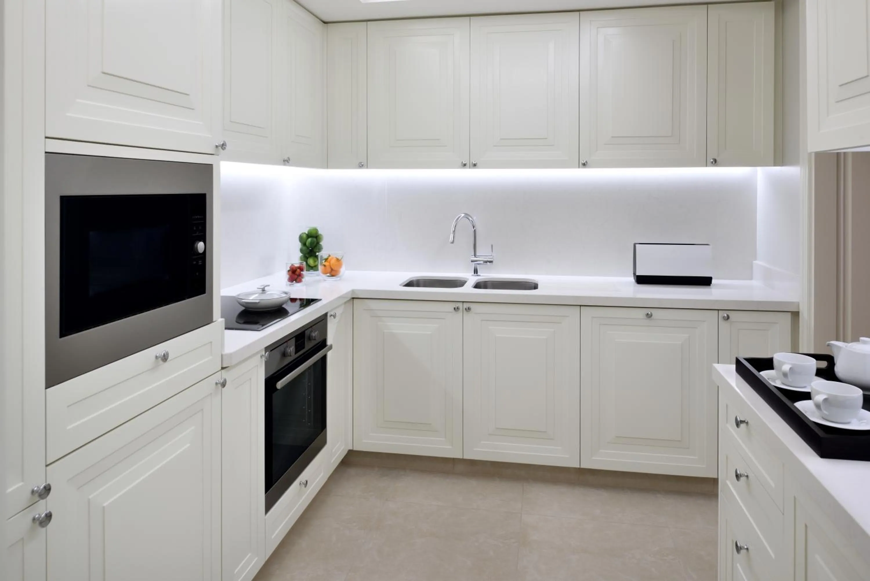 Kitchen or kitchenette in Kempinski The Boulevard Dubai