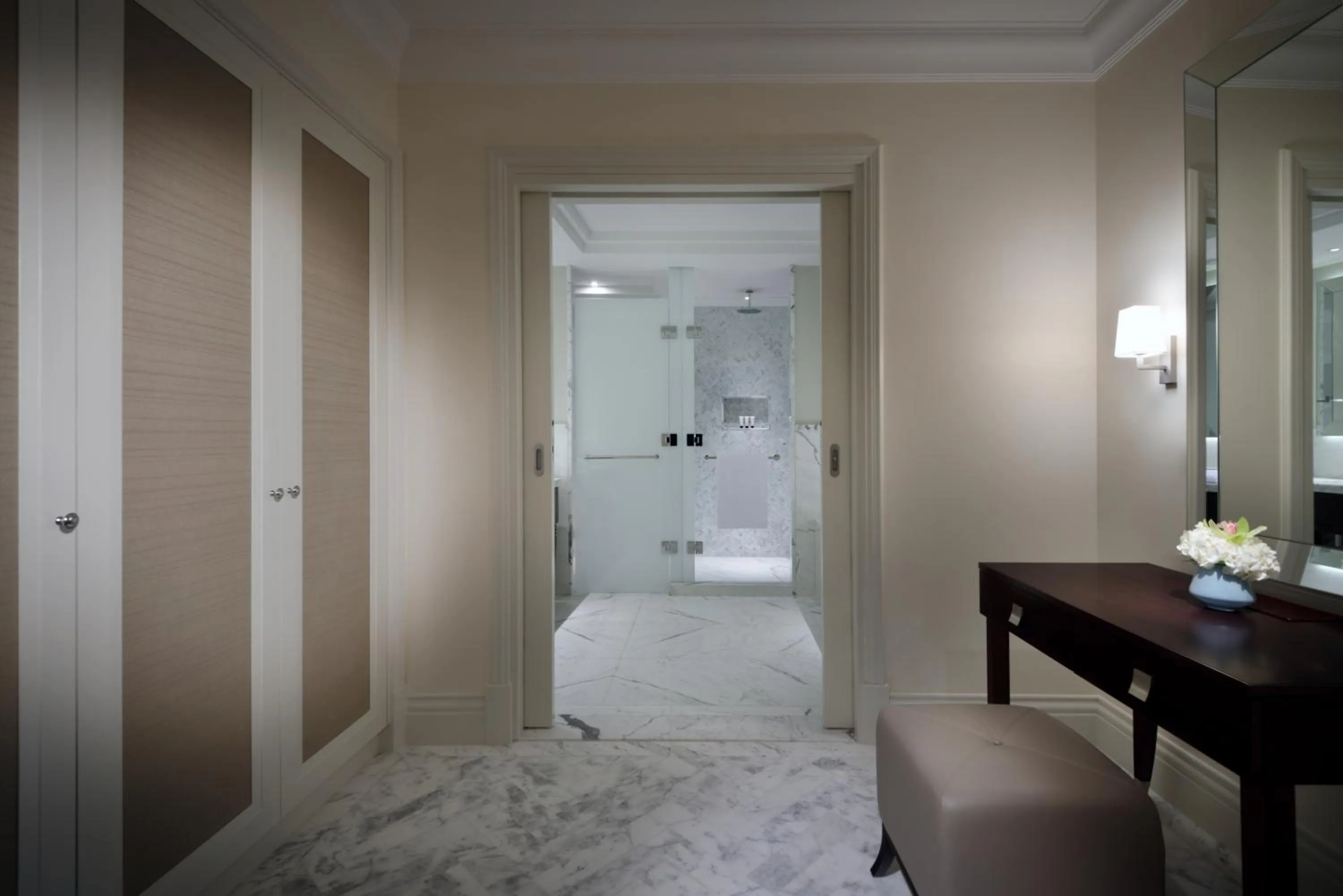 Bathroom in Kempinski The Boulevard Dubai