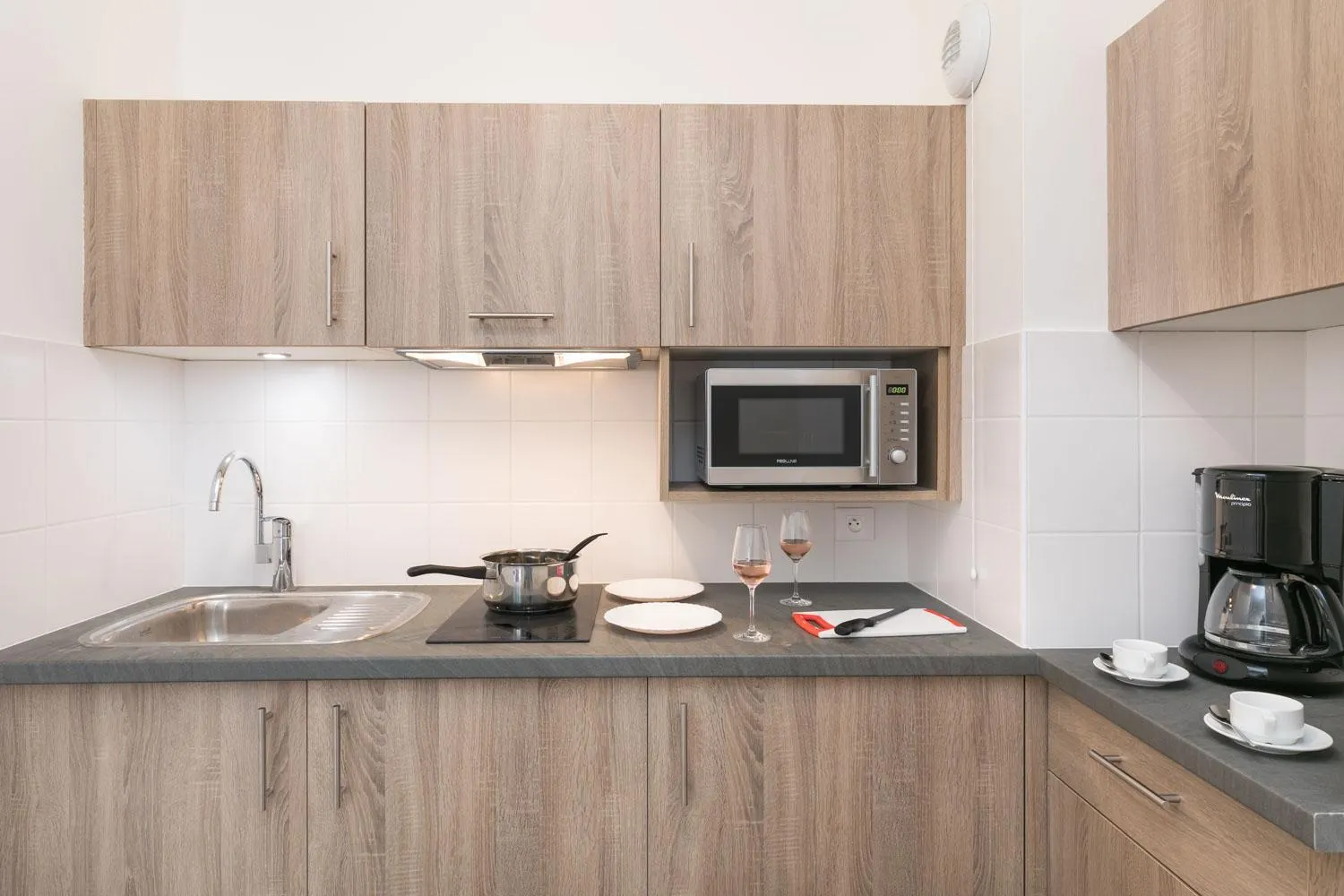 stove in Médicis Home Puteaux