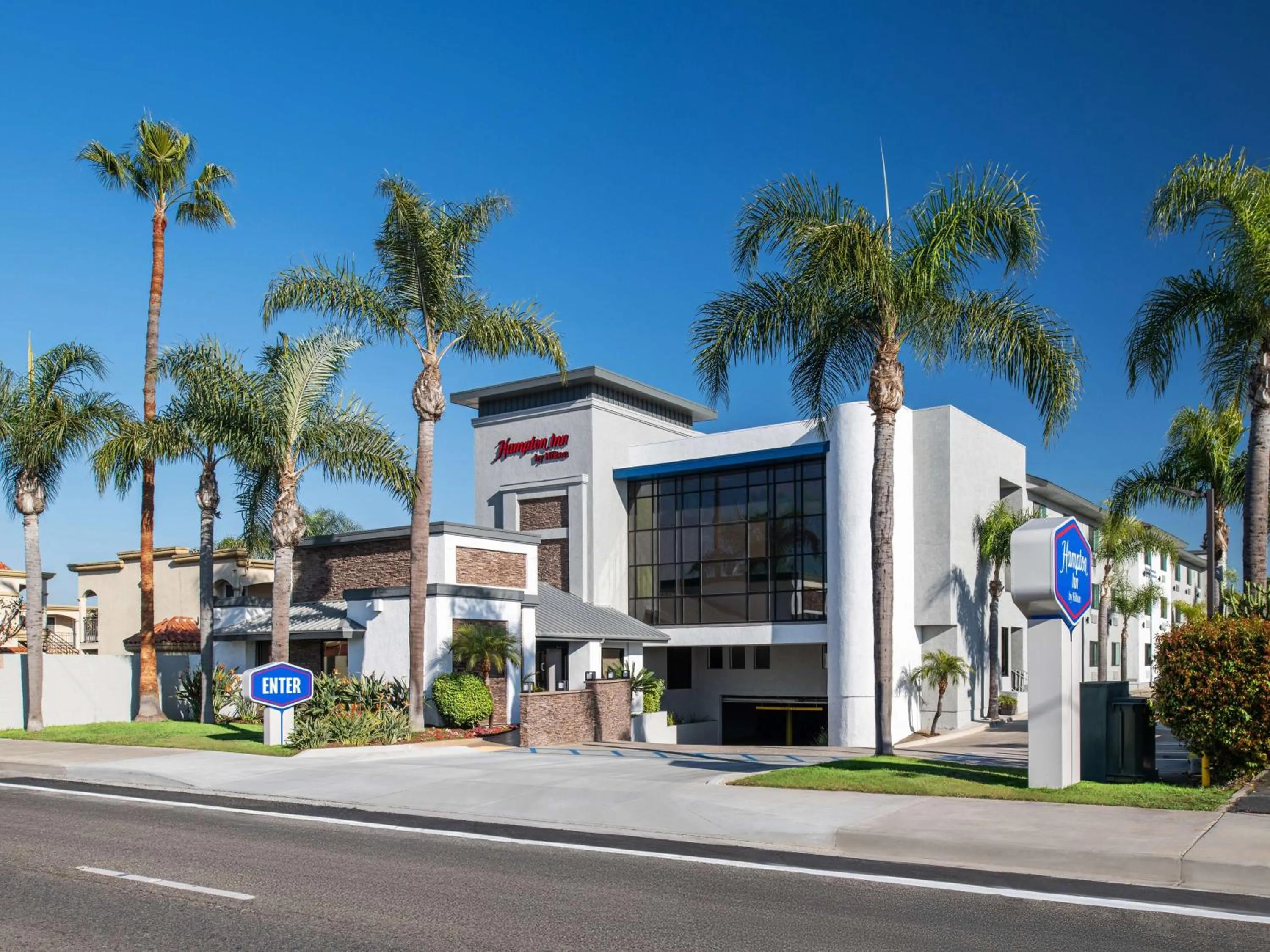 Property building in Hampton Inn by Hilton Costa Mesa Newport Beach