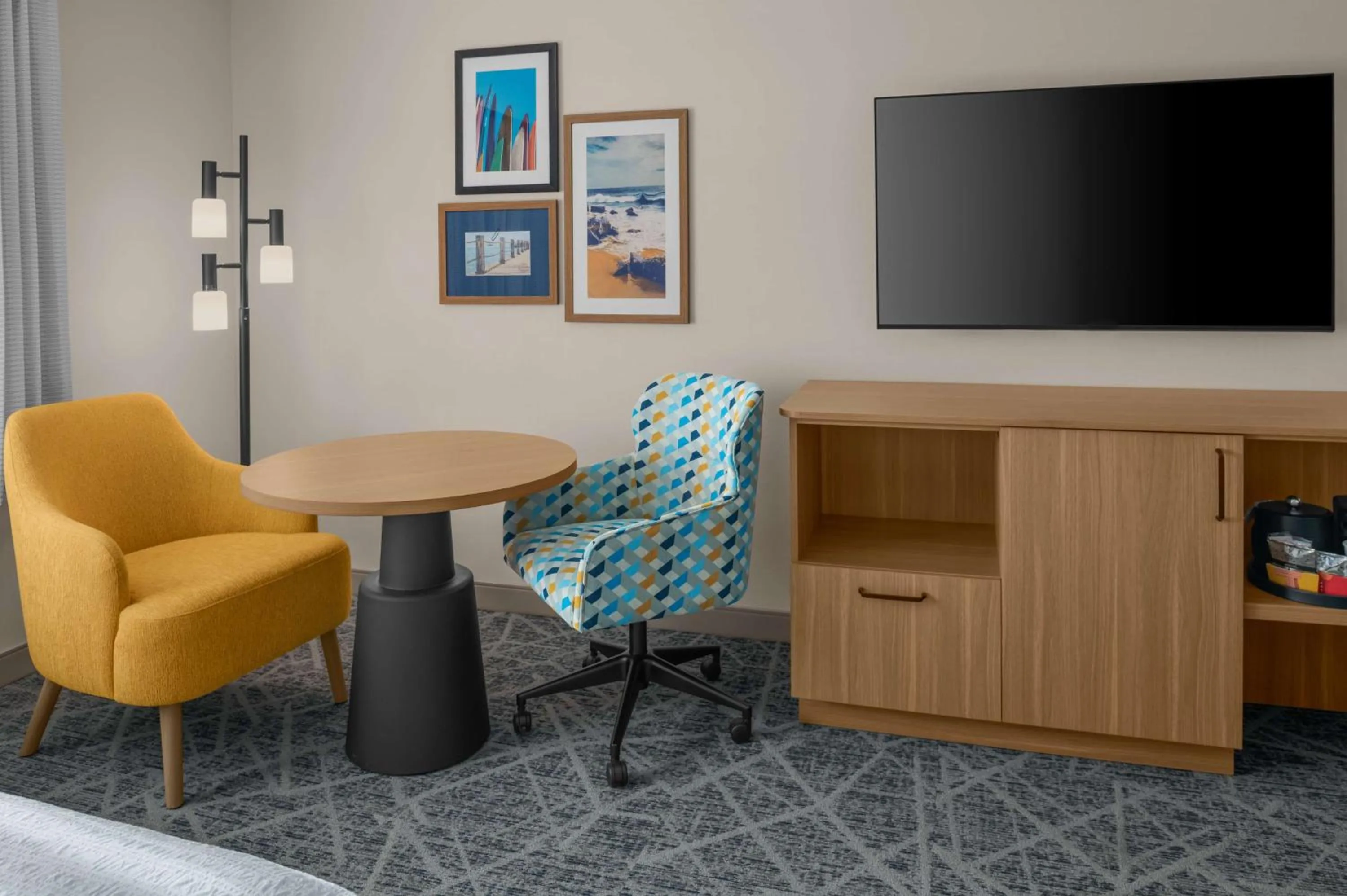 Living room in Hampton Inn by Hilton Costa Mesa Newport Beach