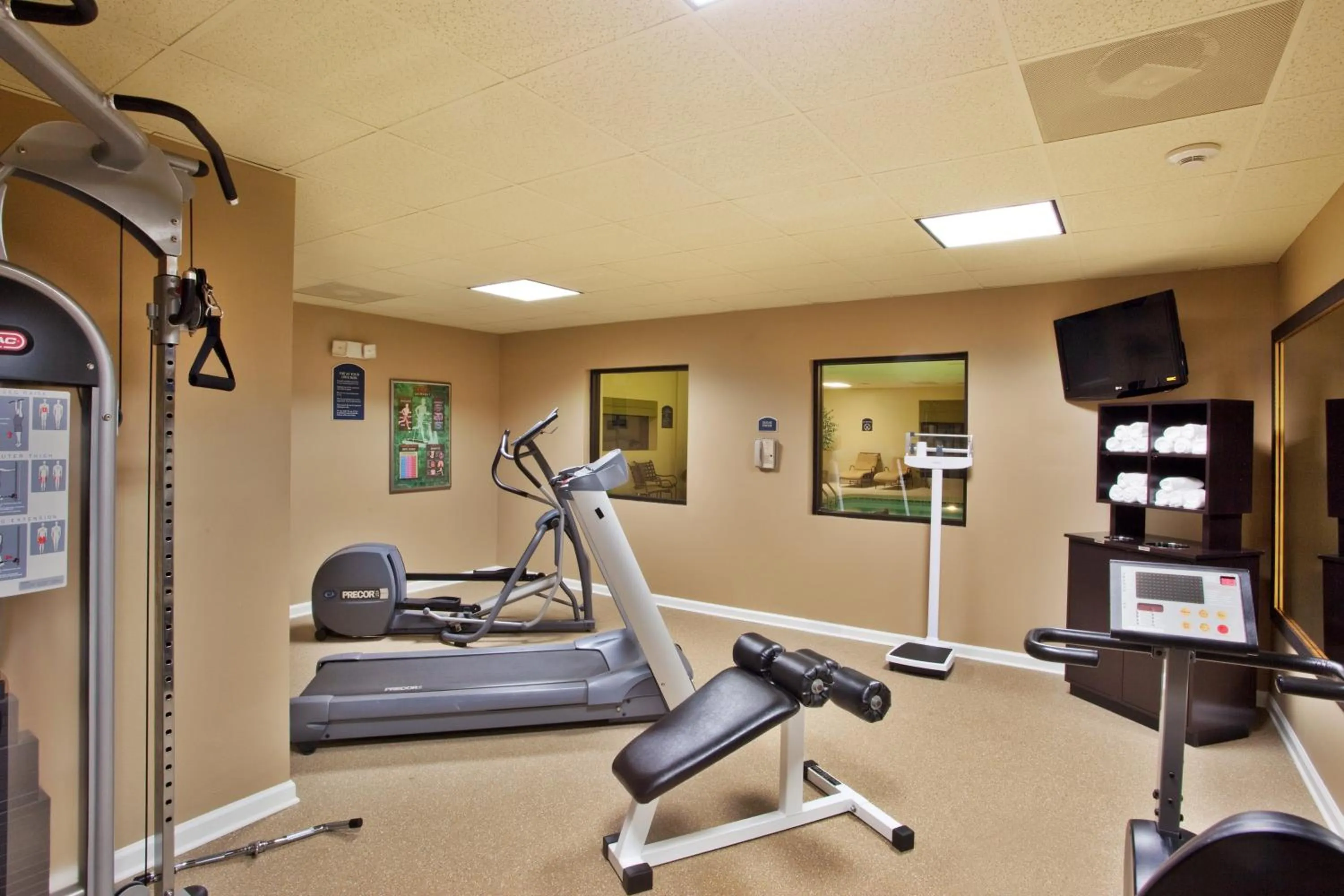 Fitness centre/facilities in Holiday Inn Express Hotel & Suites - Atlanta/Emory University Area by IHG
