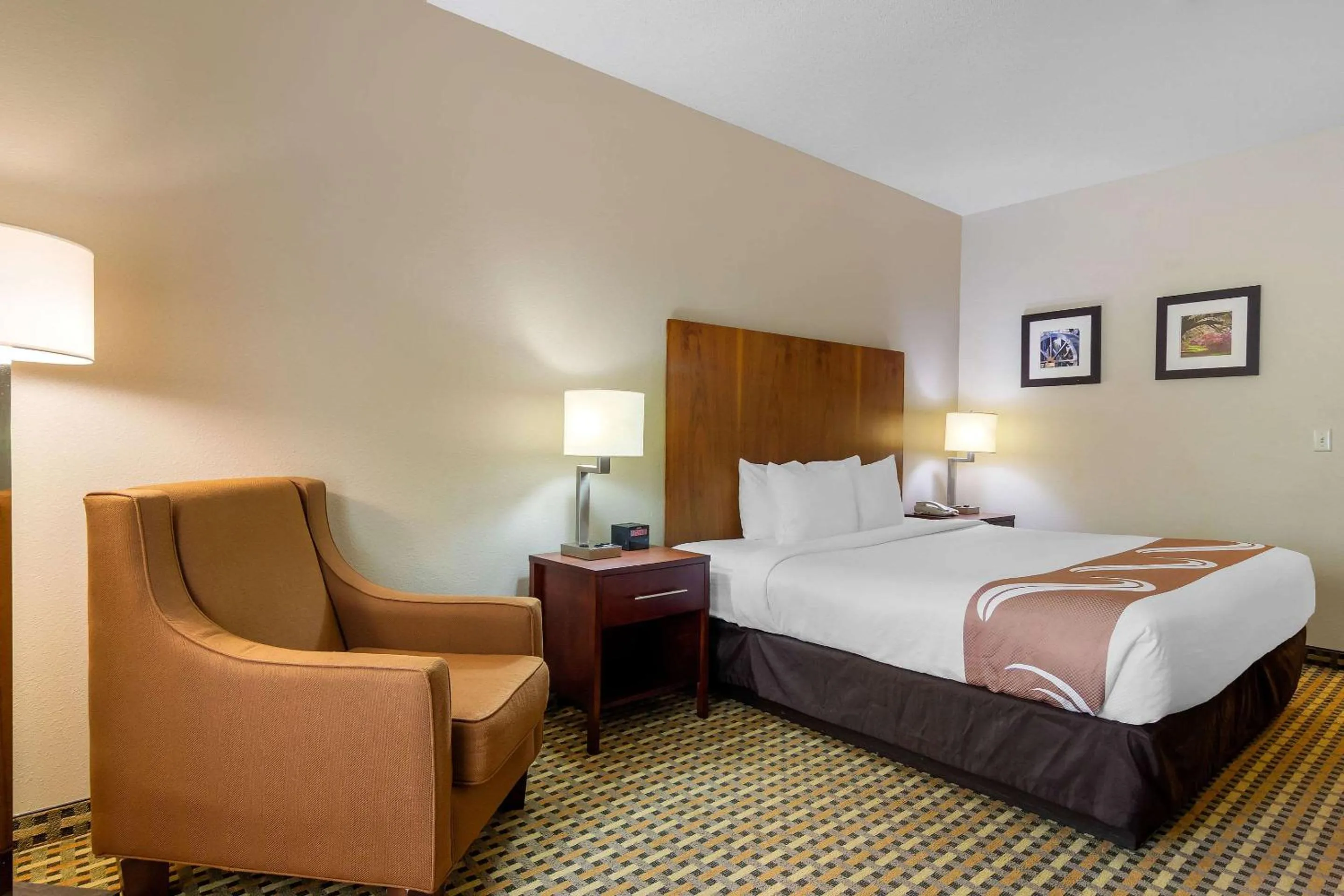 Photo of the whole room, Bed in Quality Inn & Suites Decatur - Atlanta East