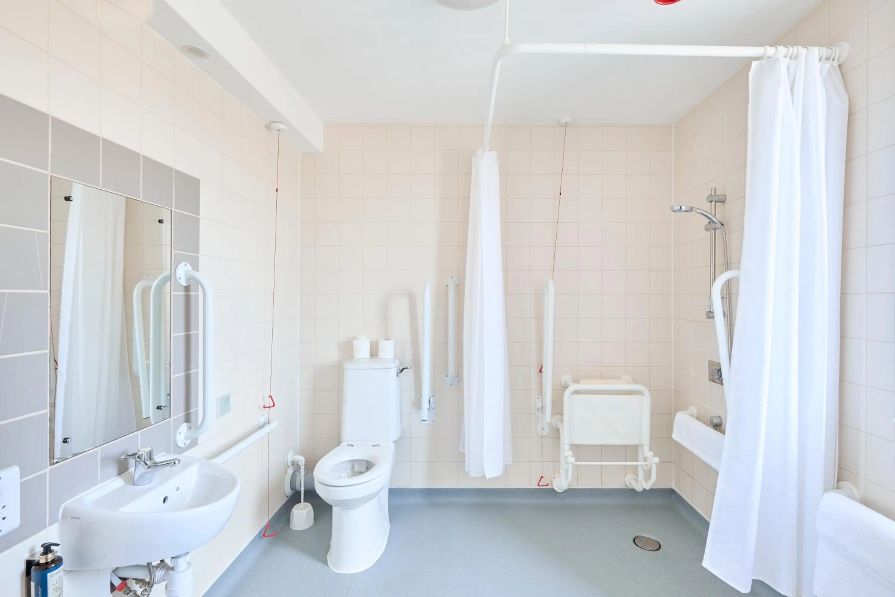 Bathroom in The Lodge Hotel