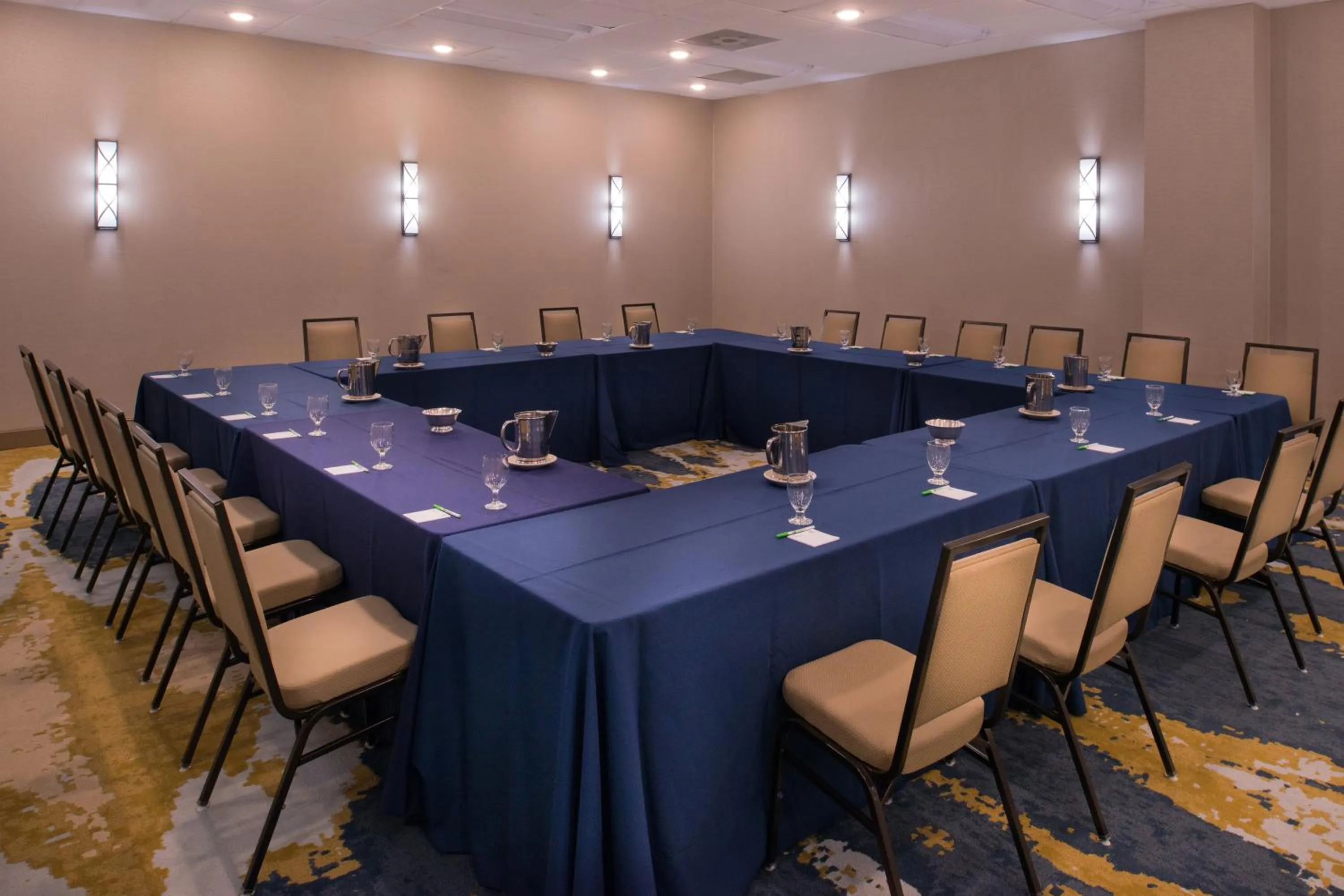 Meeting/conference room in The Arch Convention Hotel