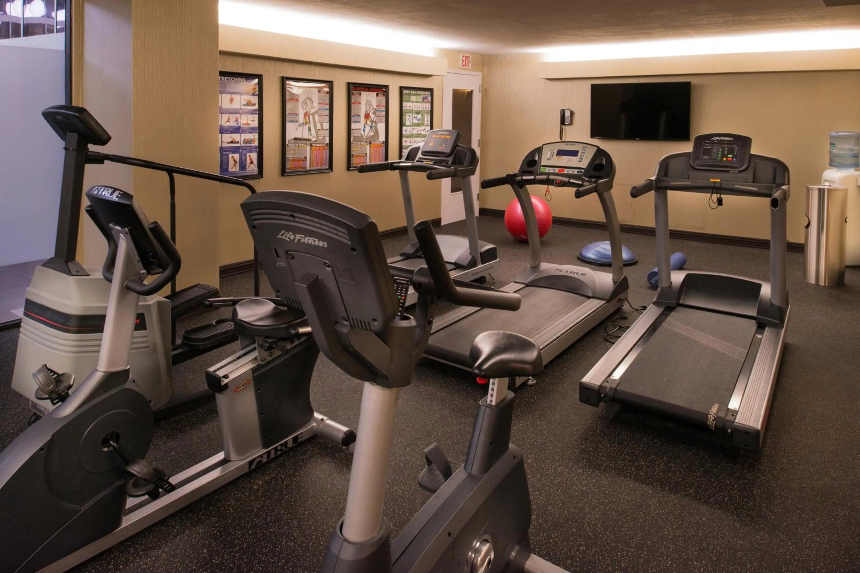 Fitness centre/facilities in The Arch Convention Hotel