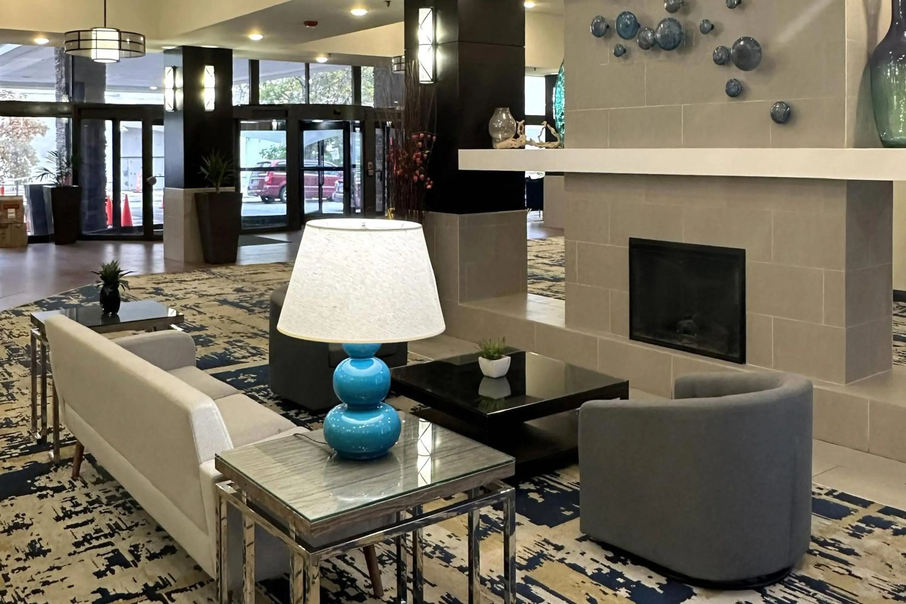 Lobby or reception in Radisson Hotel St Louis Downtown Convention Center