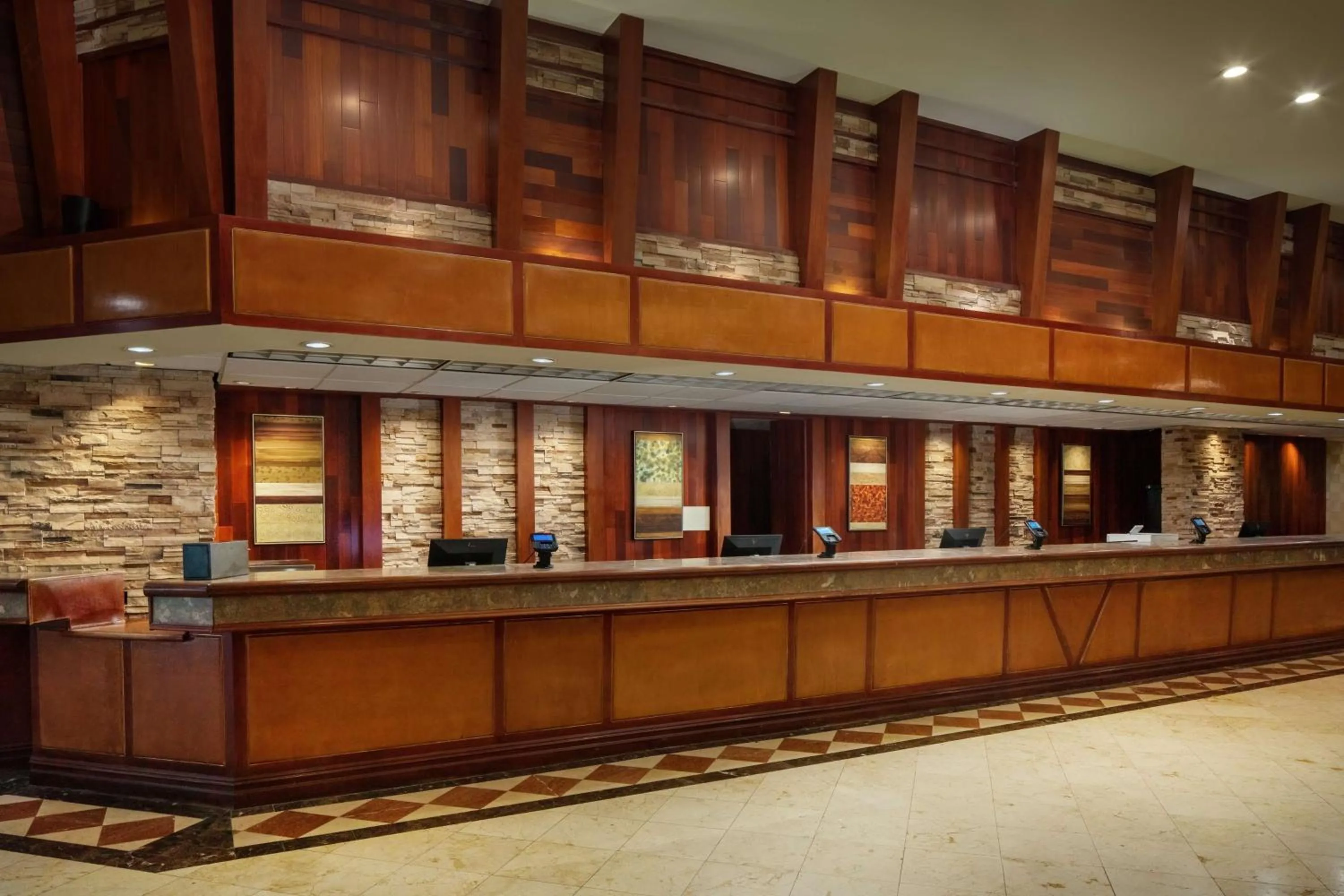 Lobby or reception in DoubleTree by Hilton Cherry Hill Philadelphia