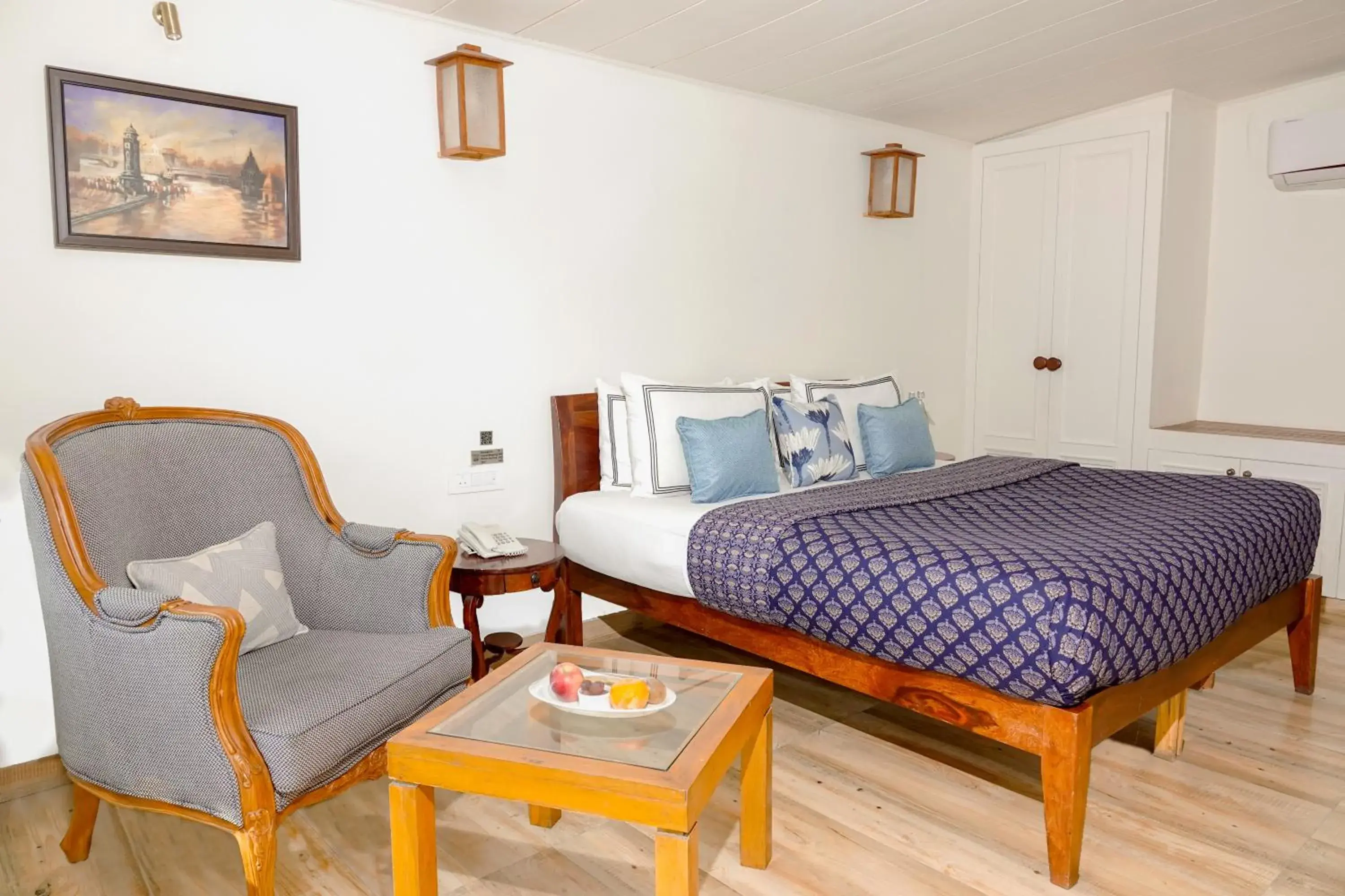 Deluxe Room with complimentary Hi Tea, Ganga Arti and Morning Trek in Raga on the Ganges, Rishikesh Deluxe Room with complimentary Hi Tea, Ganga Arti and Morning Trek in Raga on the Ganges, Rishikesh