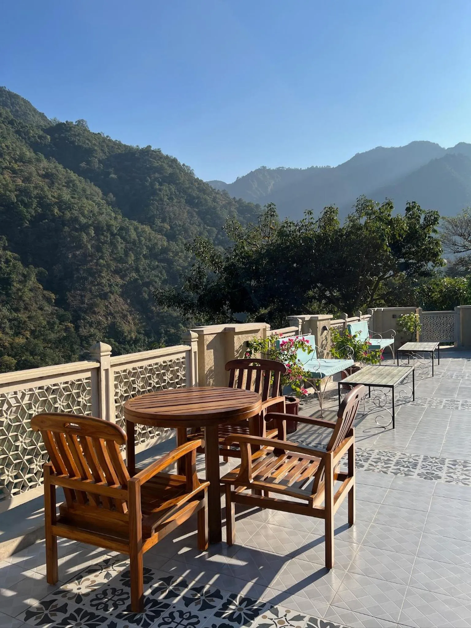 Lounge or bar in Raga on the Ganges, Rishikesh