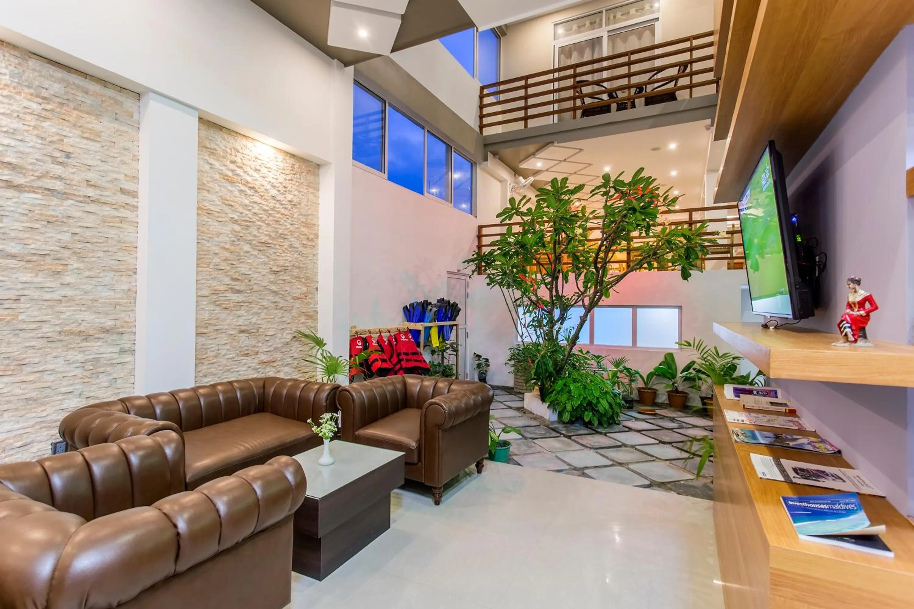 Library in Kuredhi Beach Inn