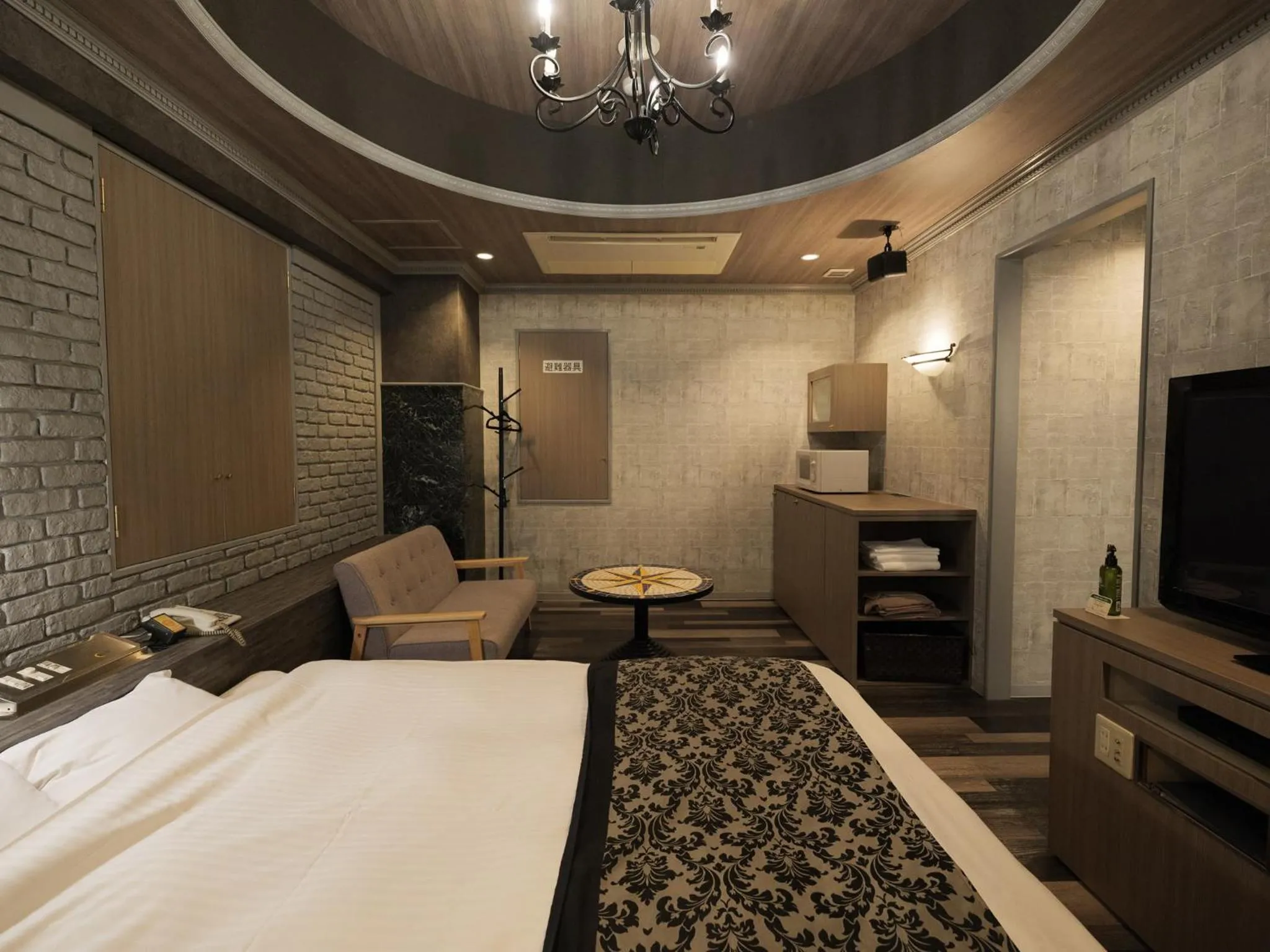 Bed in Fun3 -Adult Only-