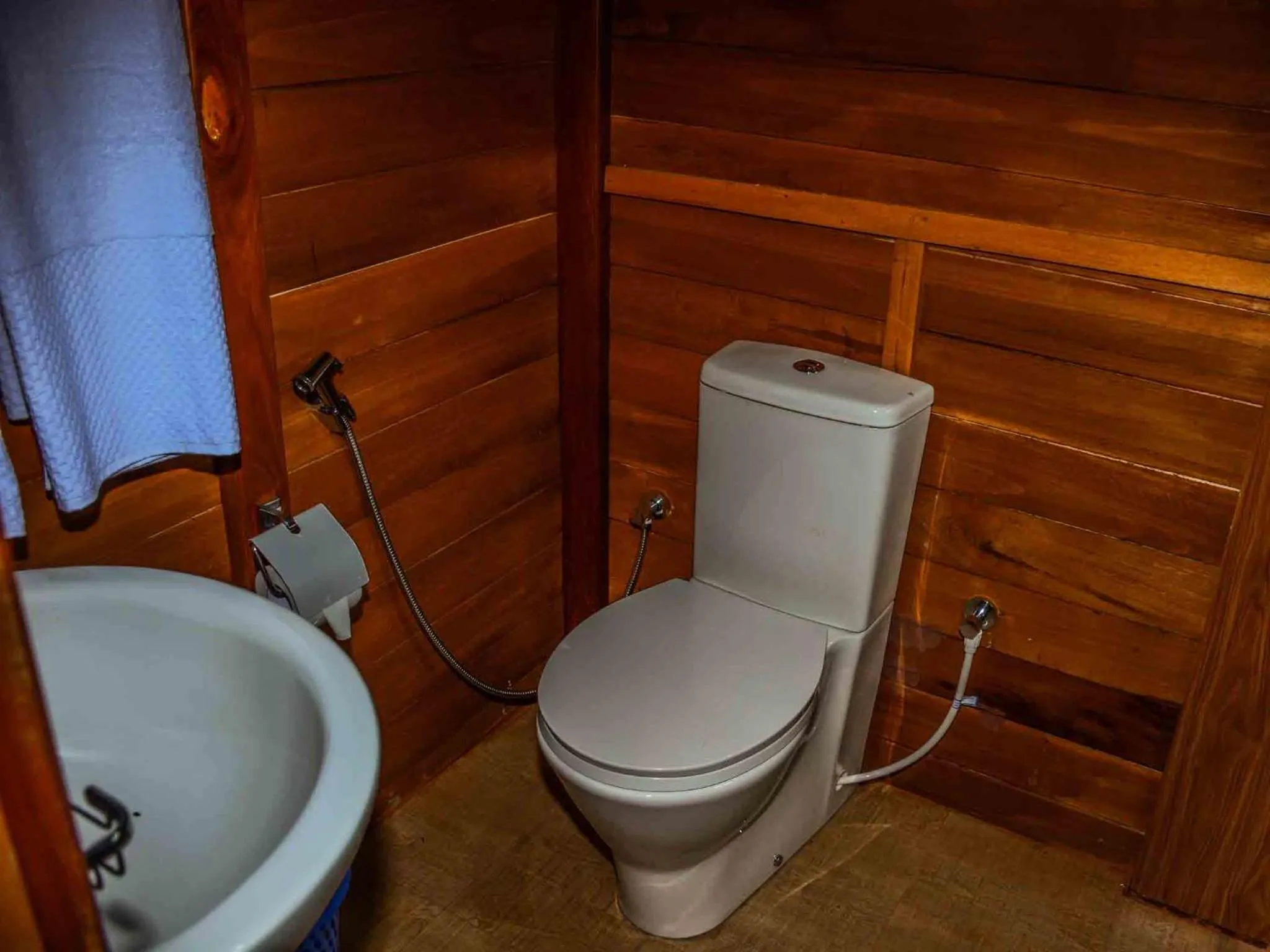 Bathroom in Lake Villa Resort