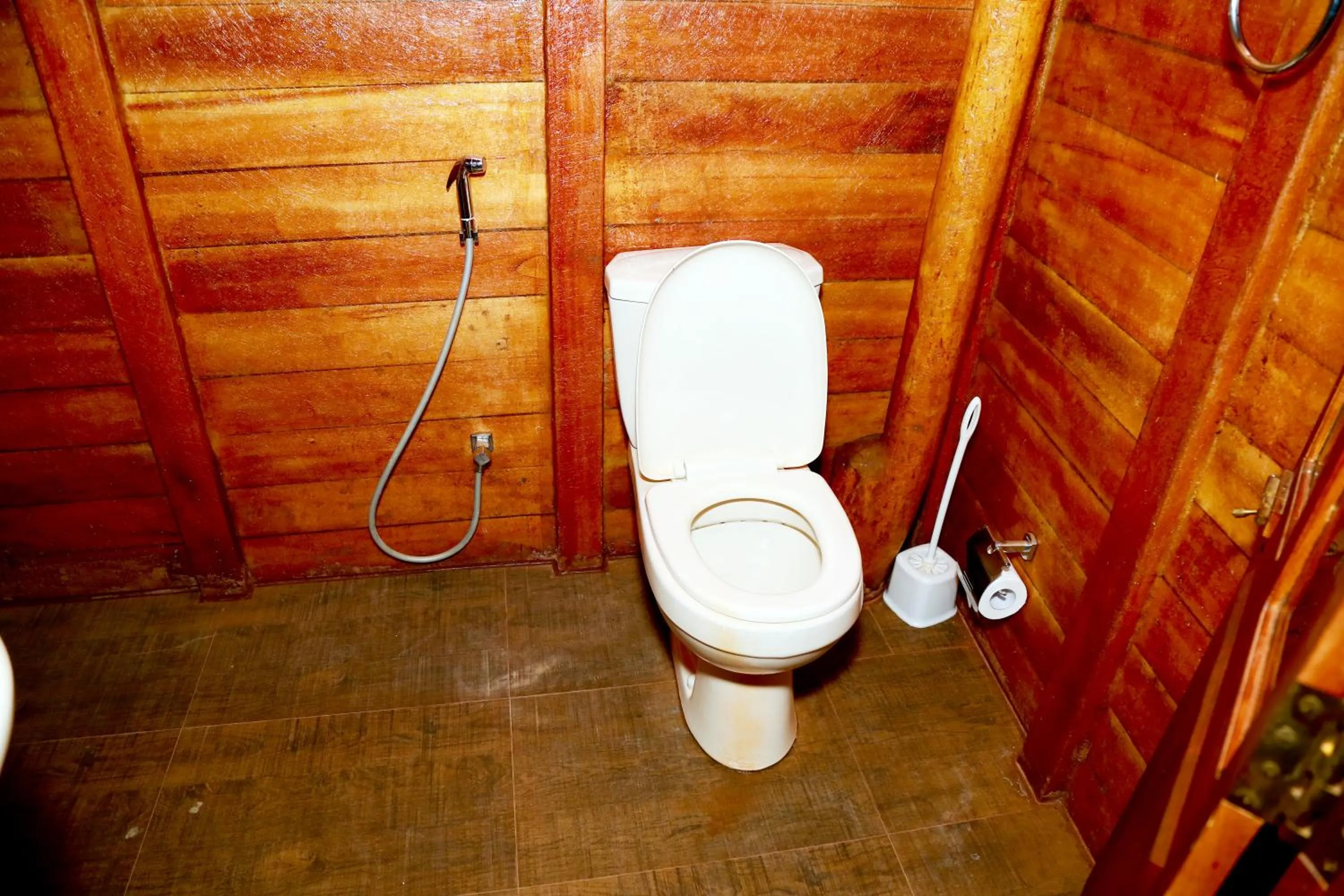 Bathroom in Lake Villa Resort