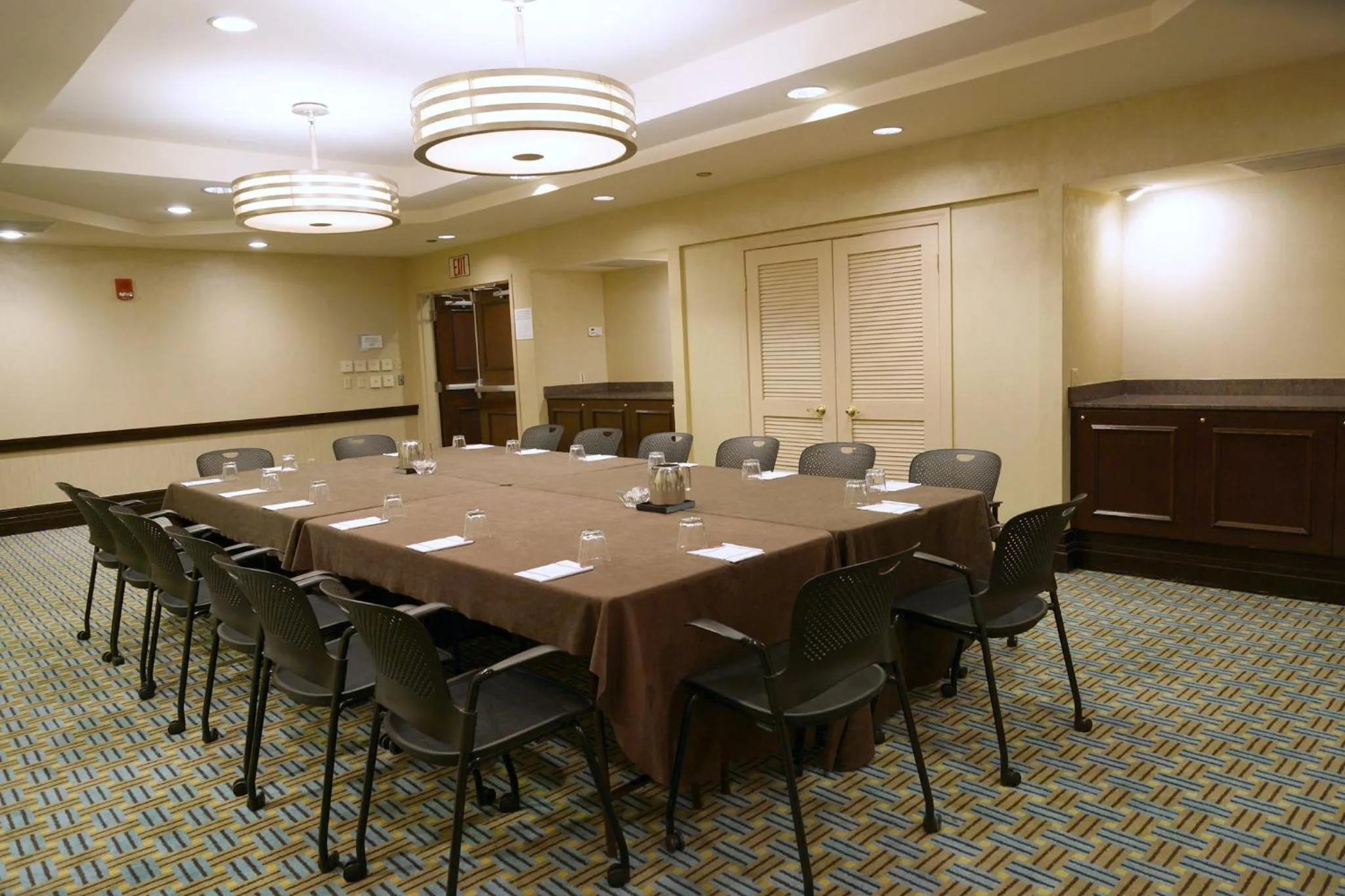 Meeting/conference room in Crowne Plaza Hotel St. Louis Airport by IHG
