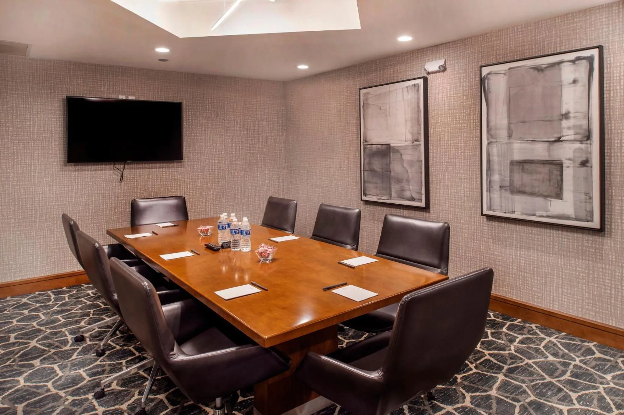 Meeting/conference room in Crowne Plaza Hotel St. Louis Airport by IHG