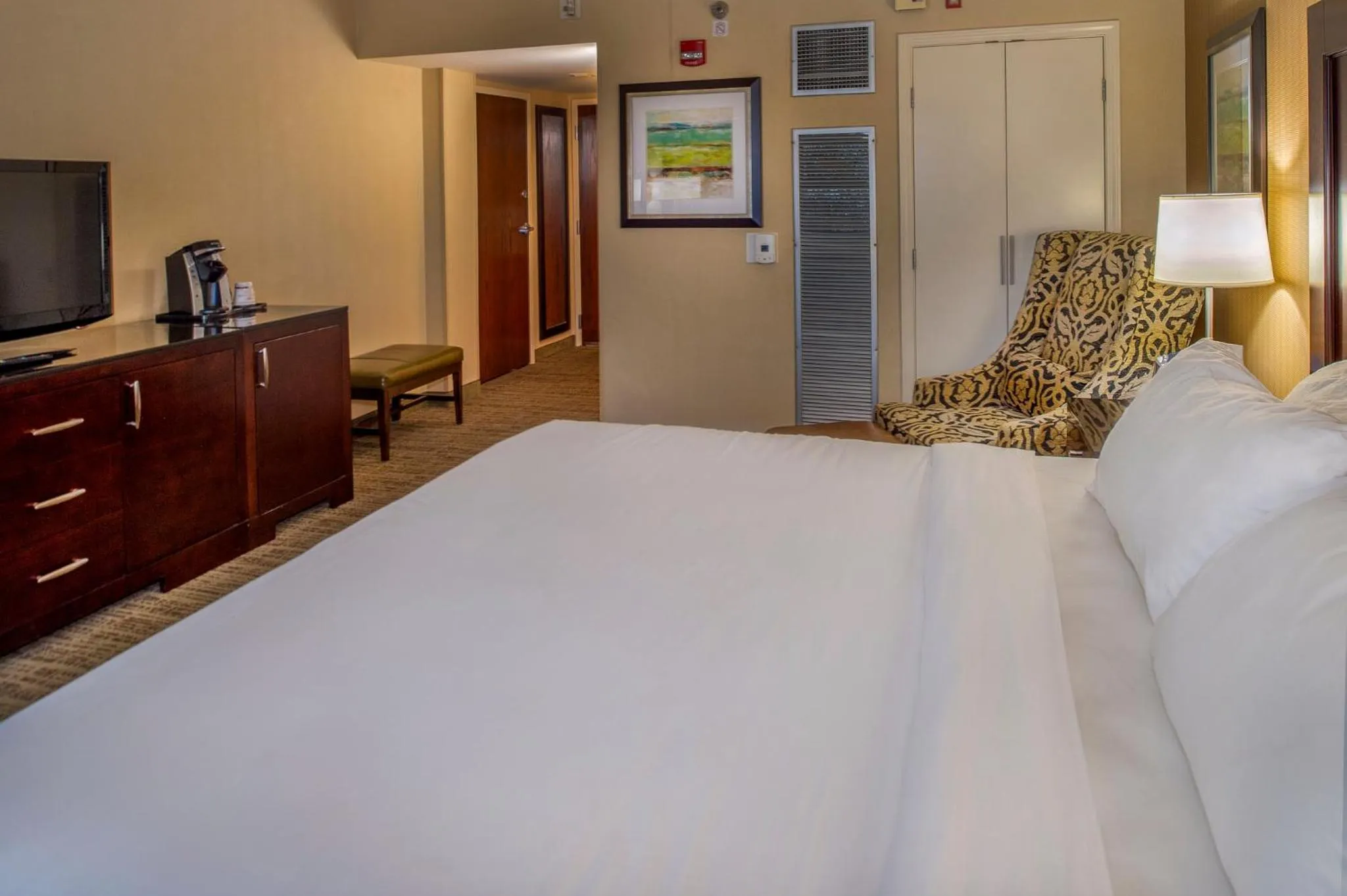 Photo of the whole room, Bed in Crowne Plaza Hotel St. Louis Airport by IHG