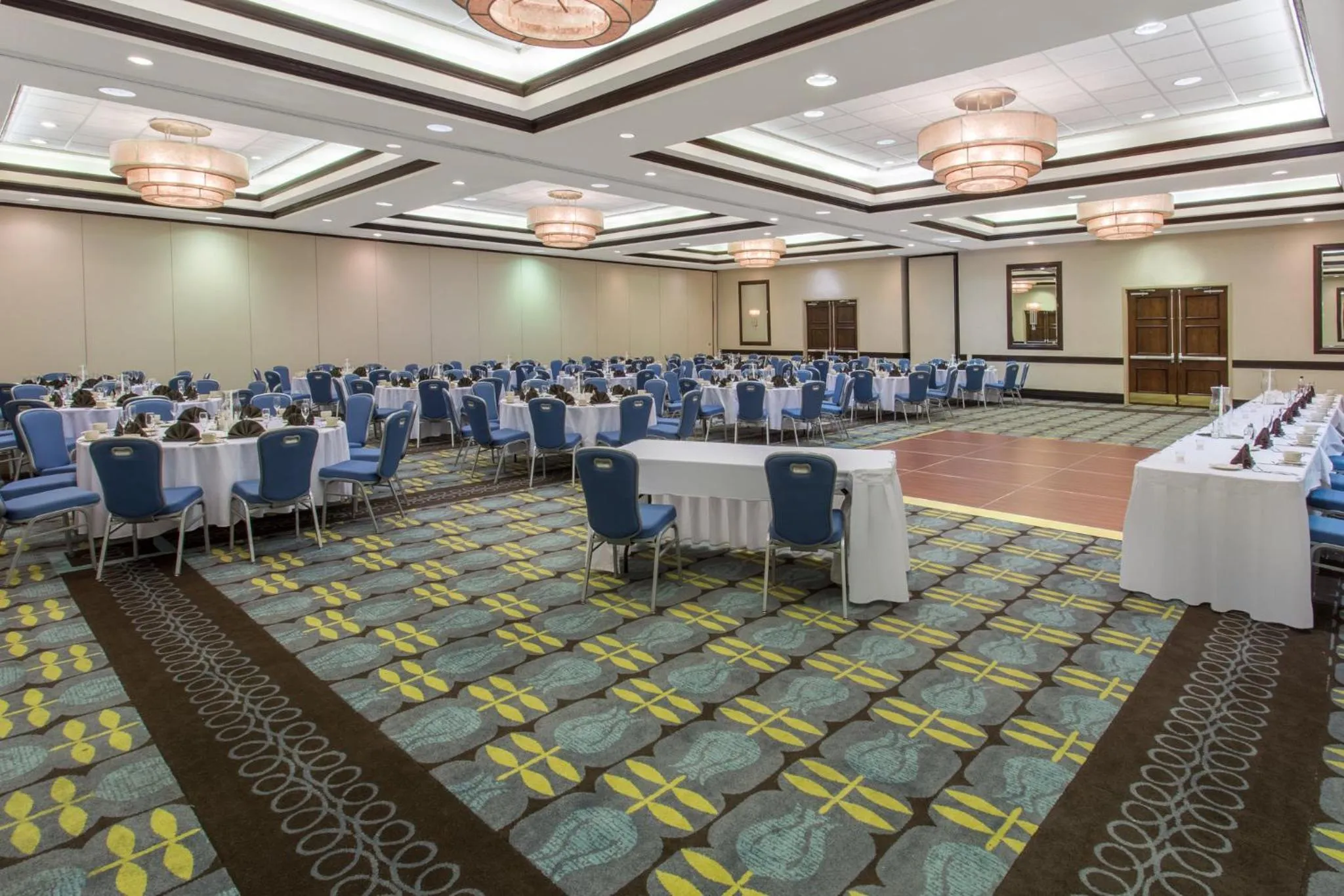 Meeting/conference room in Crowne Plaza Hotel St. Louis Airport by IHG