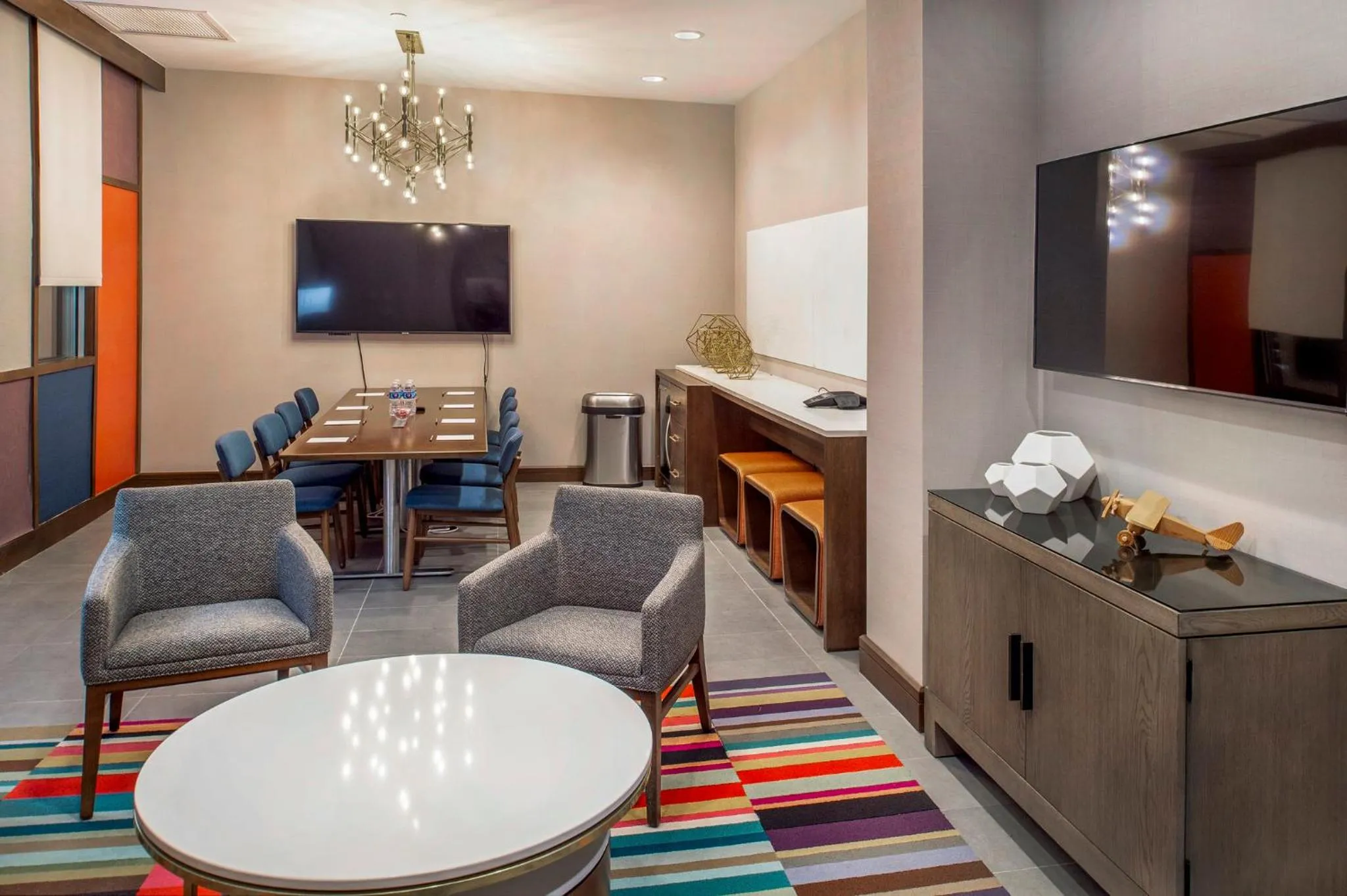 Meeting/conference room in Crowne Plaza Hotel St. Louis Airport by IHG