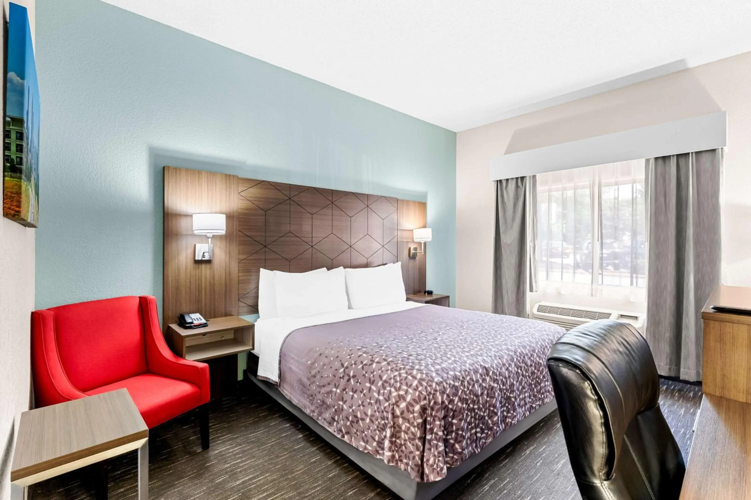 Bedroom, Bed in Best Western Gwinnett Center