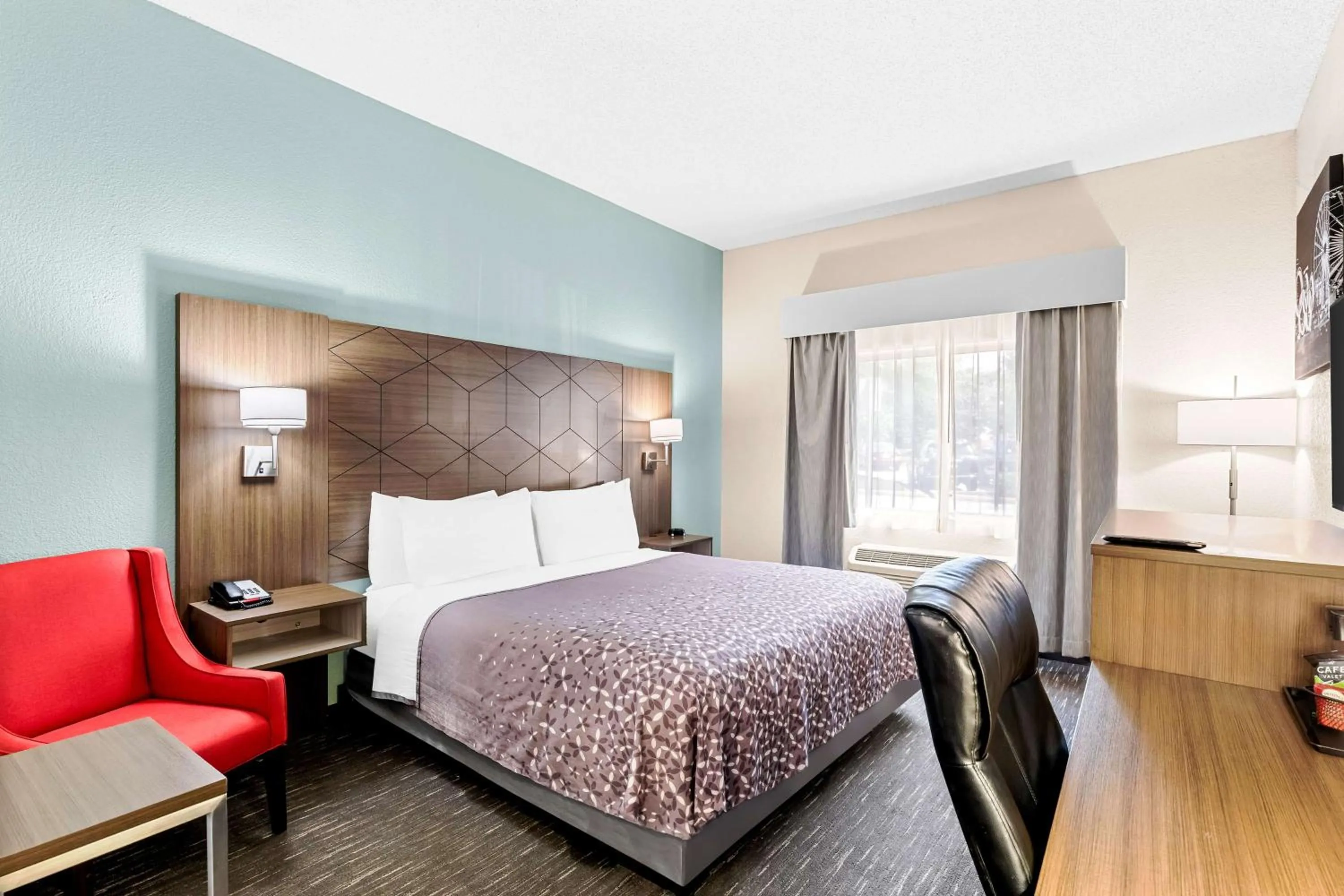 Bedroom, Bed in Best Western Gwinnett Center