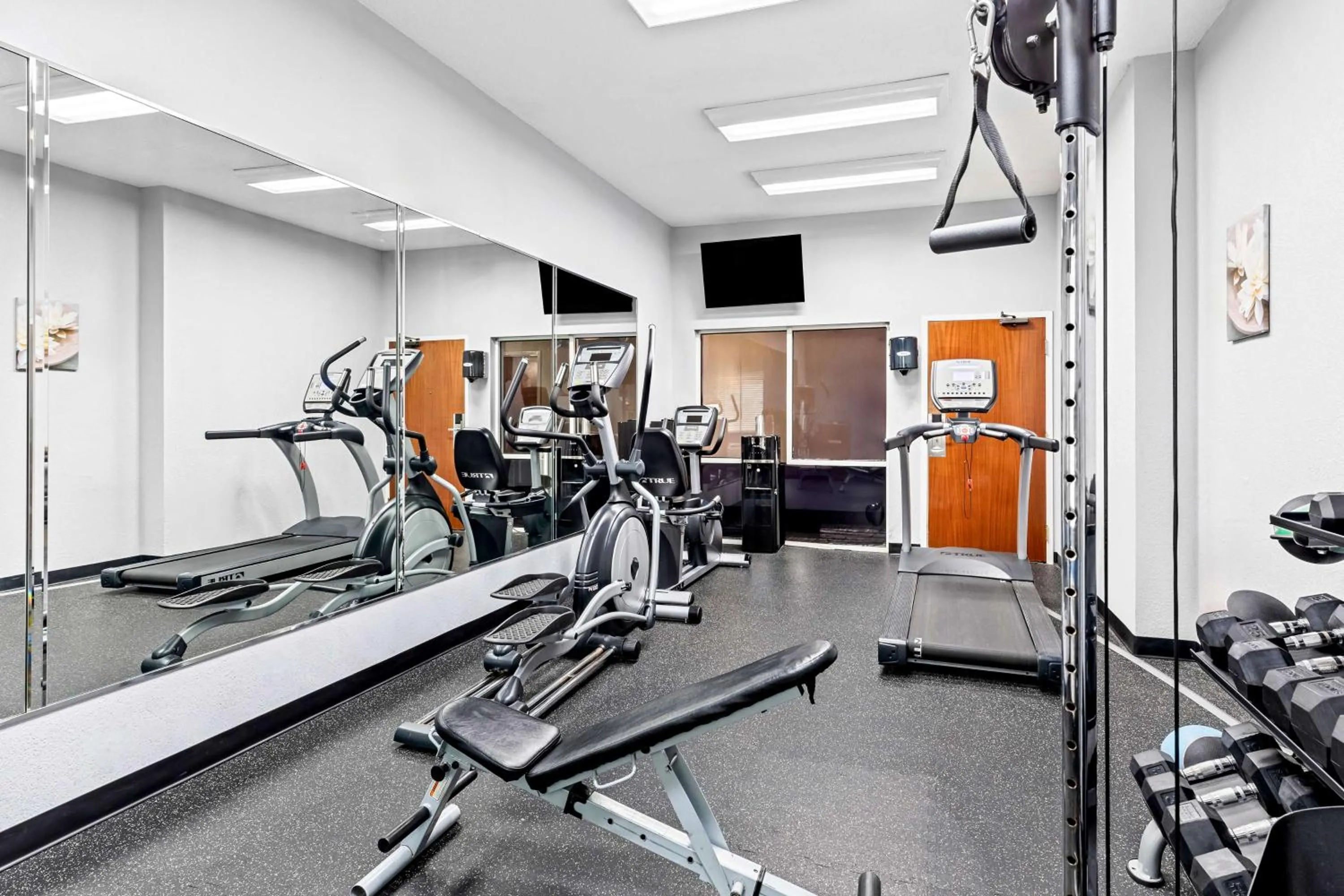 Fitness centre/facilities in Best Western Gwinnett Center