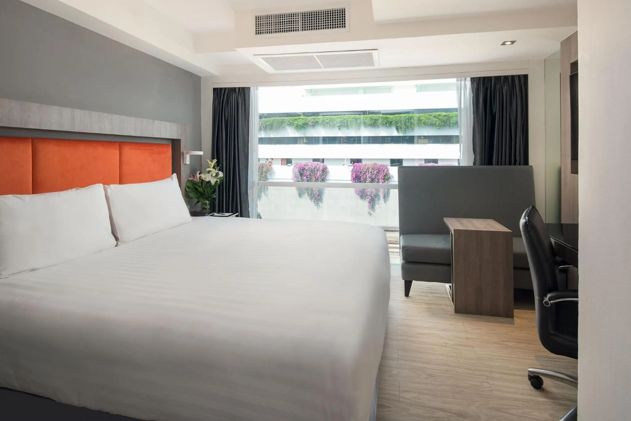 Bedroom, Bed in Grand 5 Hotel & Plaza Sukhumvit Bangkok