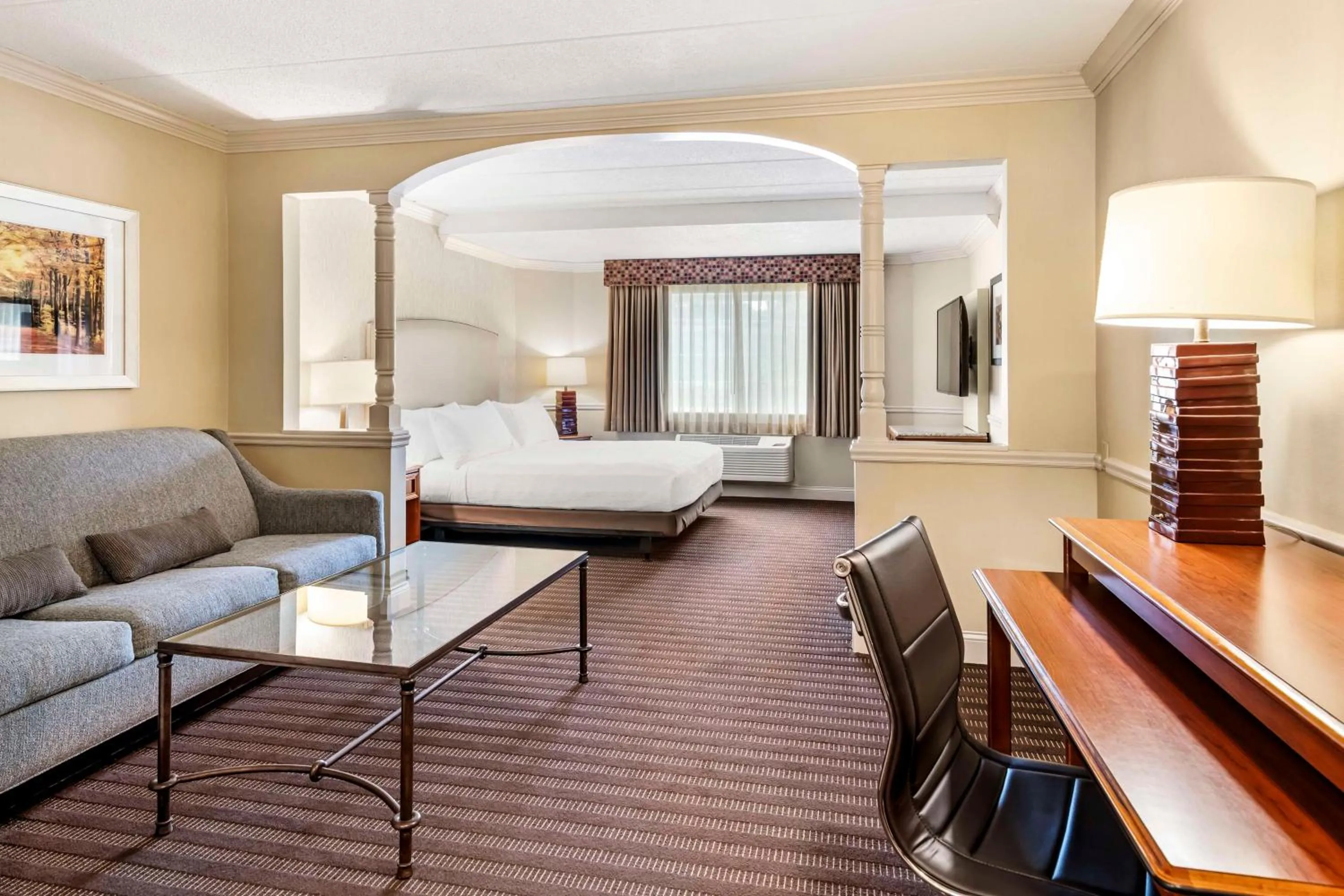 Bedroom, Bed in Best Western Springfield Hotel