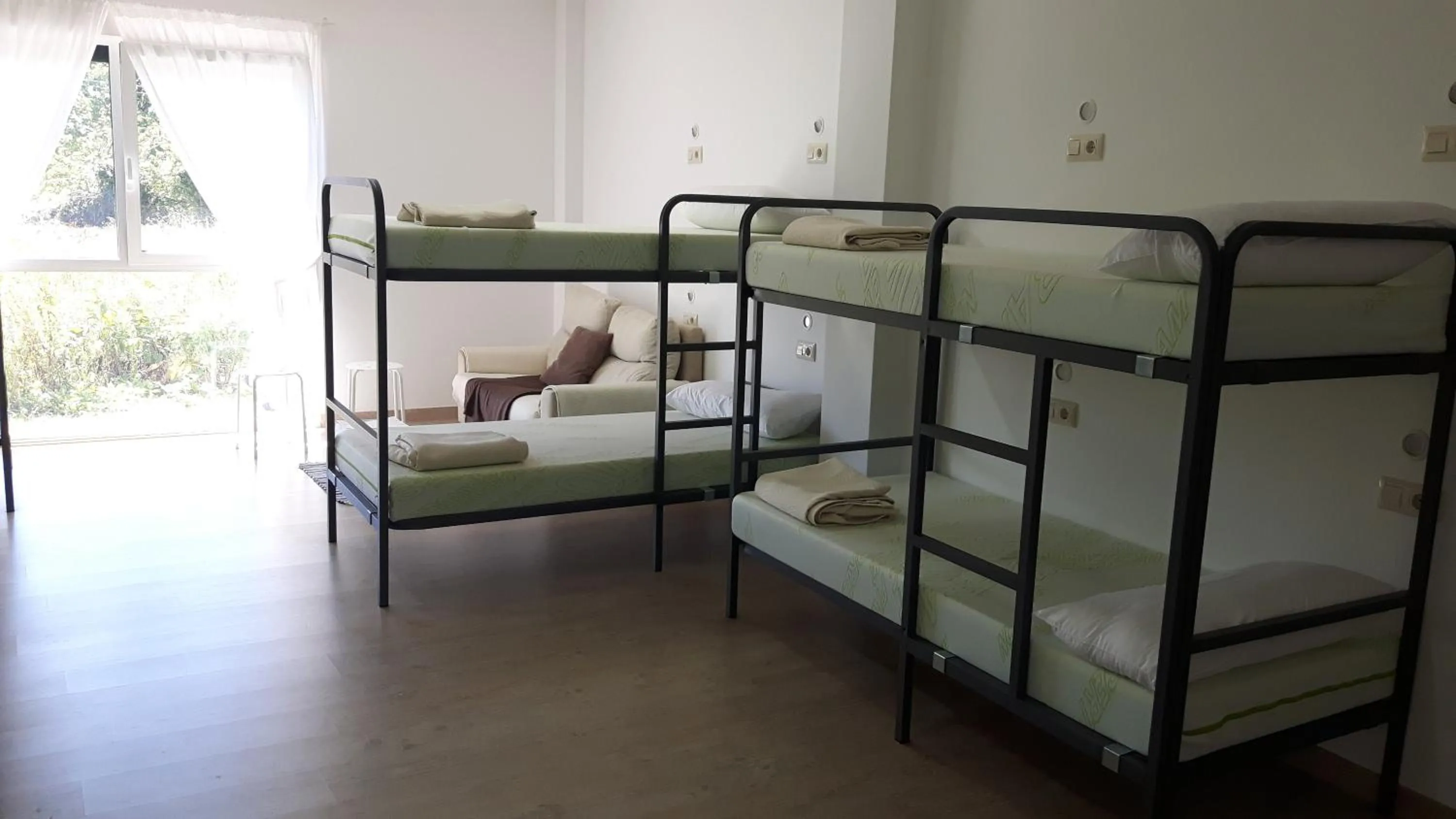 bunk bed, Bed in Albergue O Trisquel