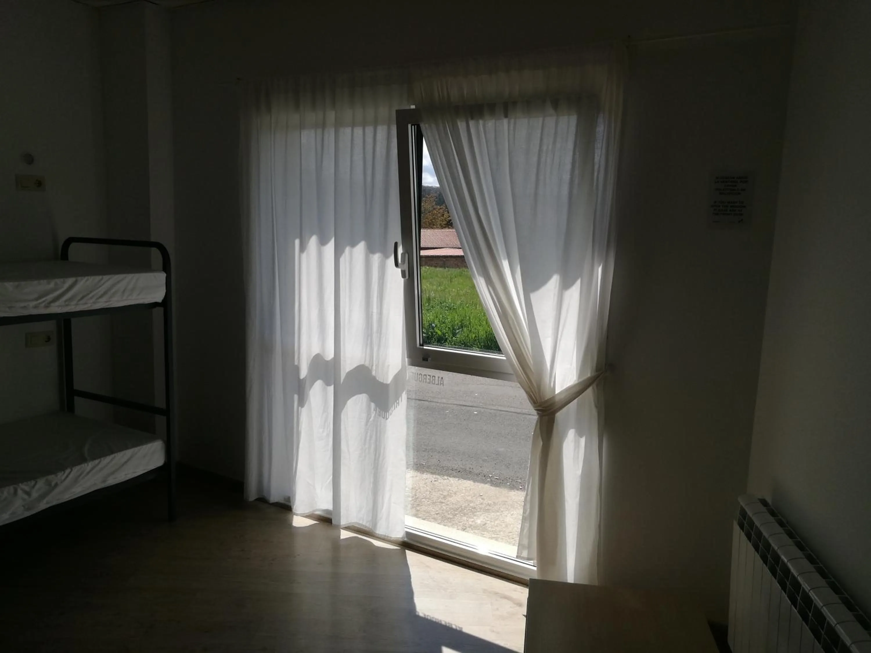 Bedroom, Bed in Albergue O Trisquel