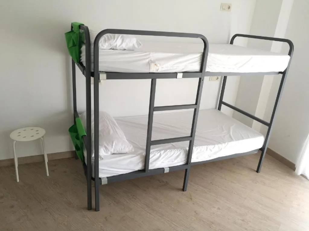 bunk bed, Bed in Albergue O Trisquel