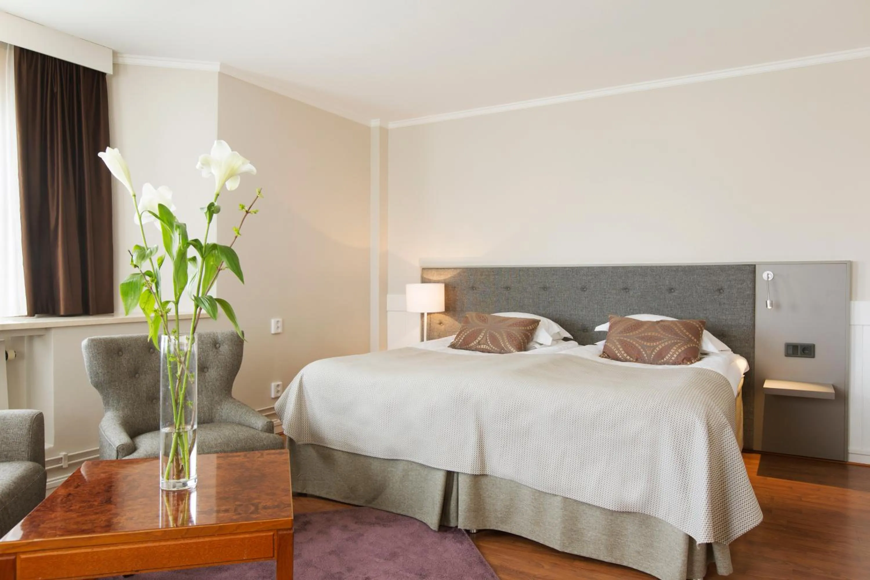 Photo of the whole room, Bed in Elite Hotel Savoy