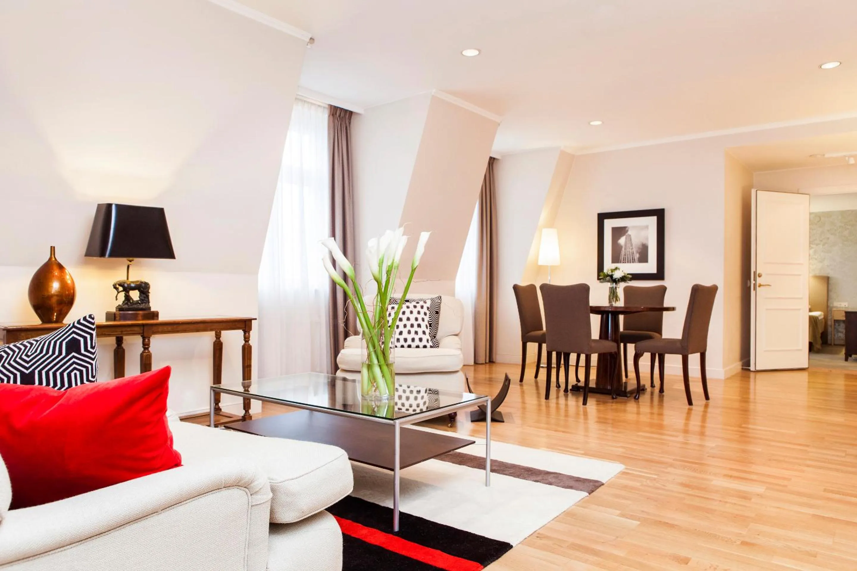 Living room in Elite Hotel Savoy