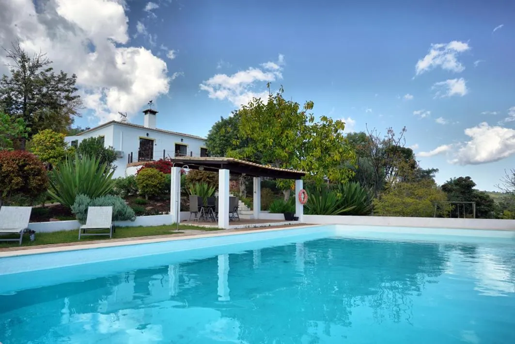 Swimming pool in Vale Fuzeiros Nature Guest House