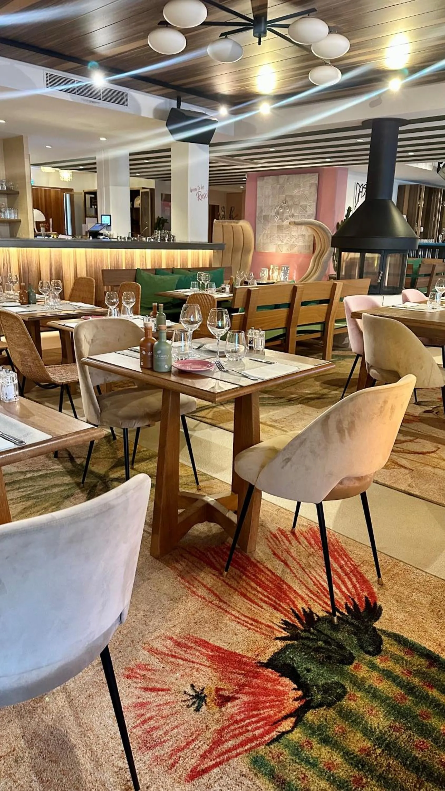 Restaurant/places to eat in Hotel Casarose - Cannes Mandelieu